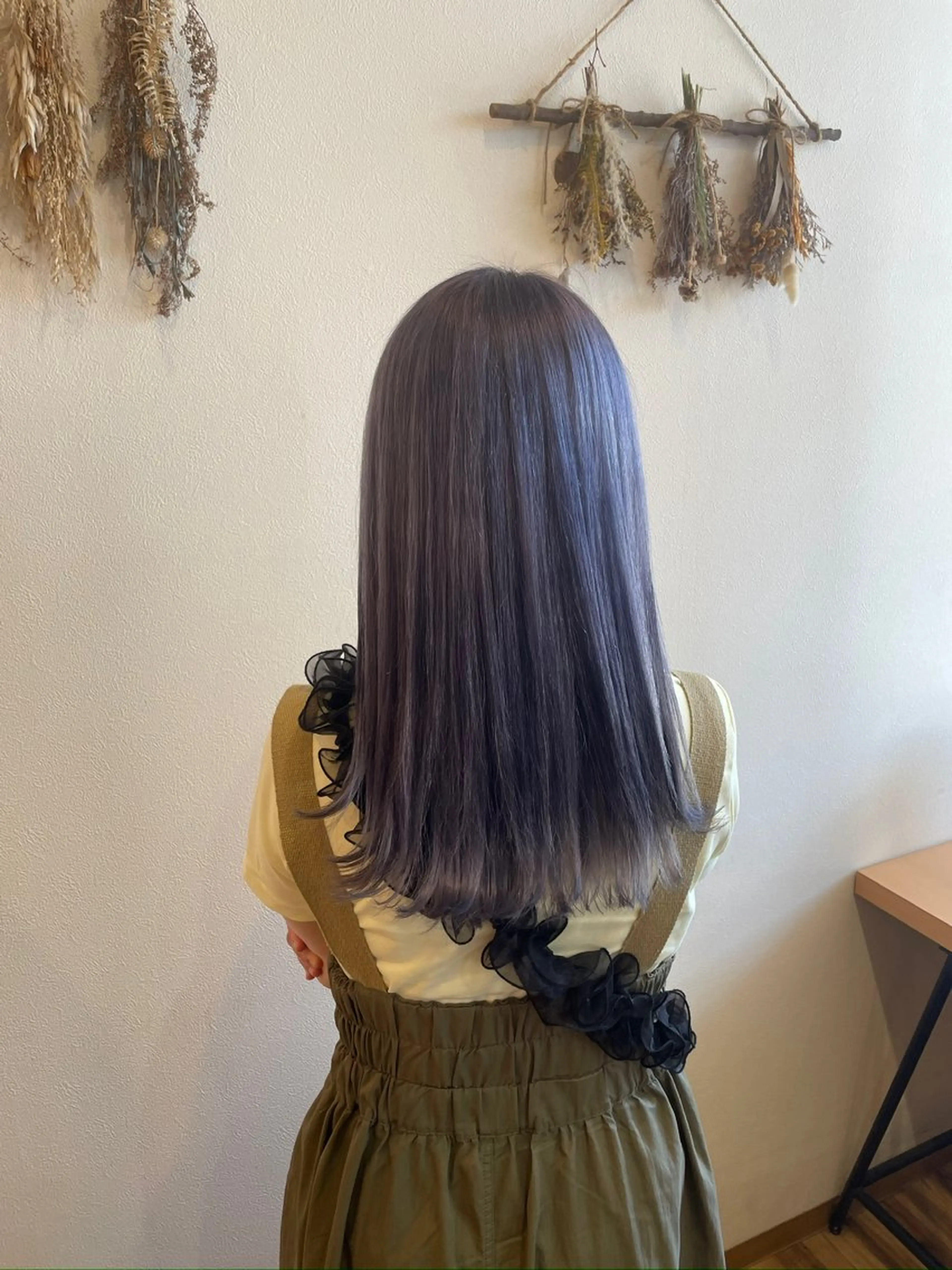 ロング カラー ハイトーンカラー ラベンダーカラー ロング GARDEN es 緑井店所属・中村 樹菜のヘアスタイル