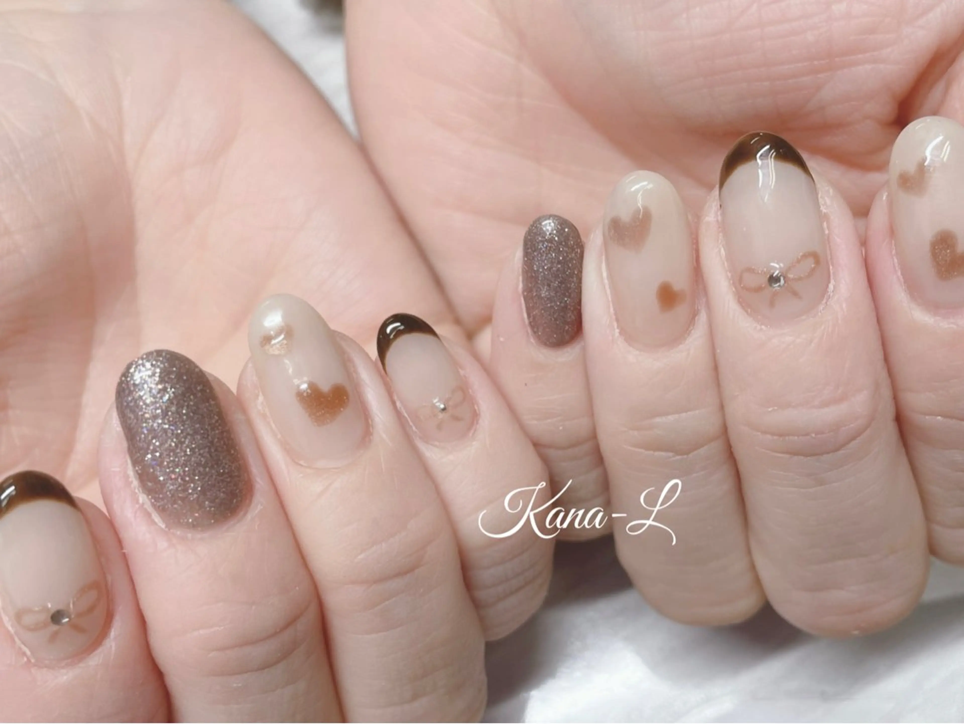 ネイル フレンチネイル ジェルネイル ハート キラキラネイル 韓国ネイル 芦辺 香奈のネイルデザイン