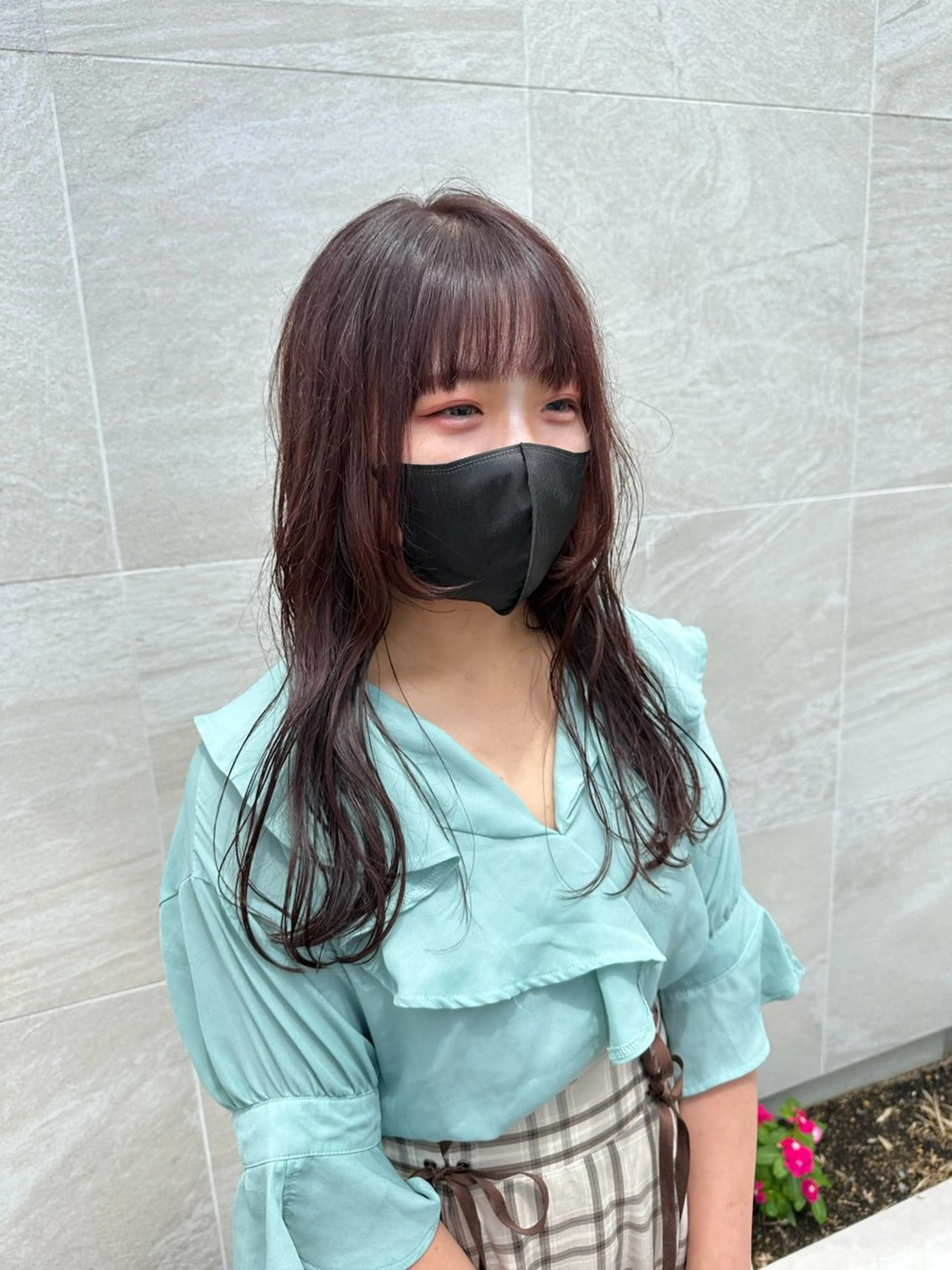 ロング カラー 中川 茜里のヘアスタイル