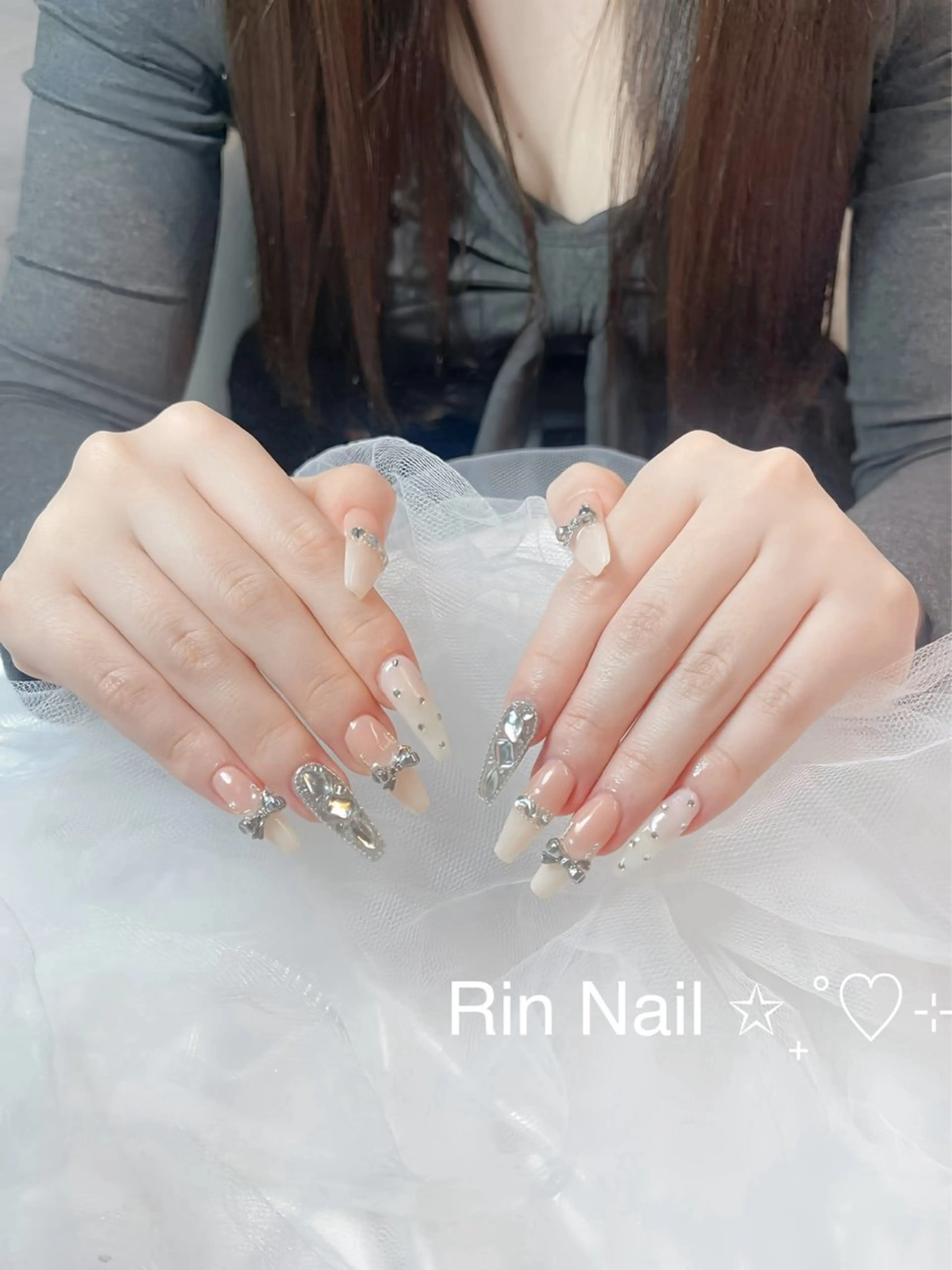 ネイル アートネイル チークネイル ジェルネイル ロングネイル マグネットネイル ハンドネイル Rin Nail 新大久保店のネイルデザイン