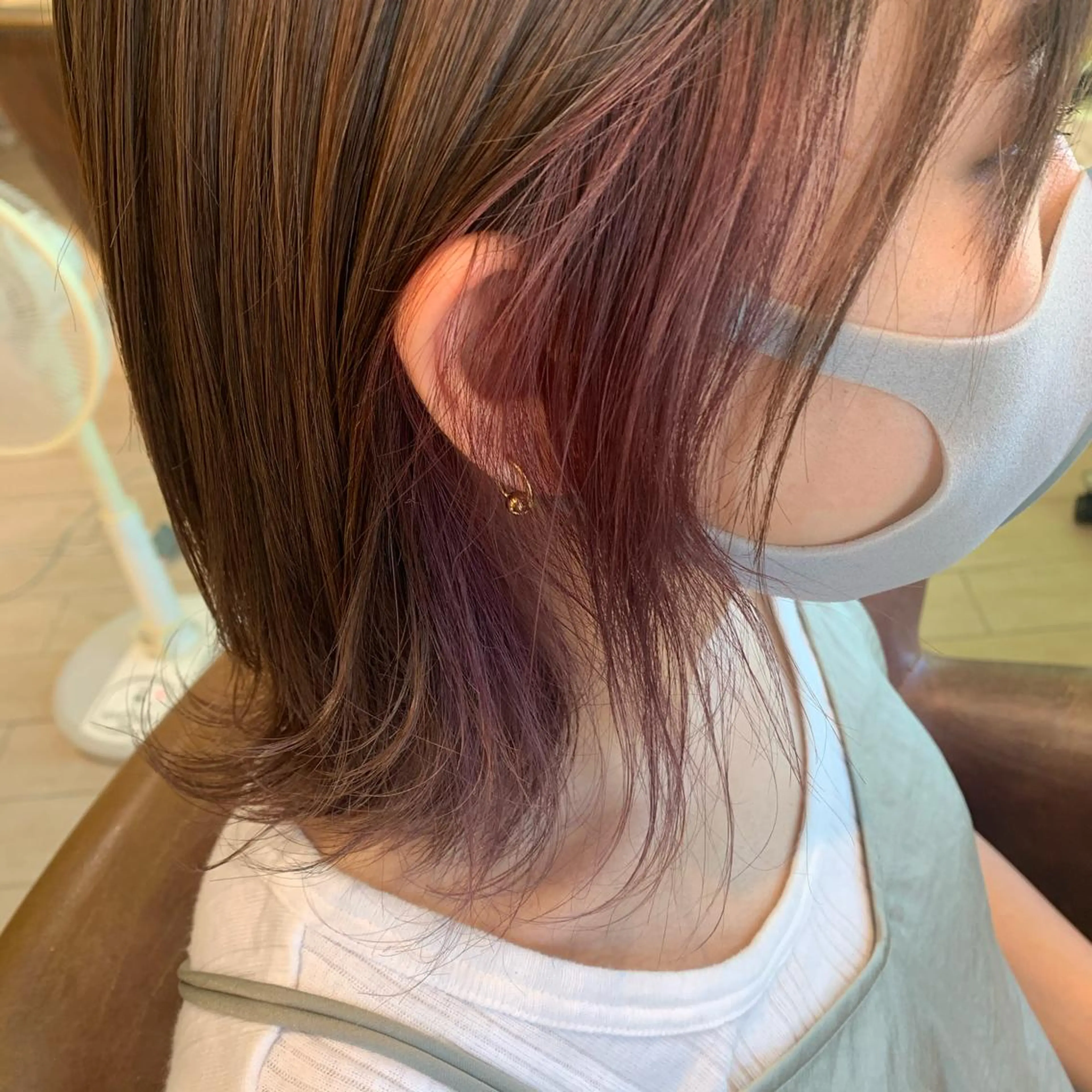 ミディアム カラー 中井 茅佳のヘアスタイル