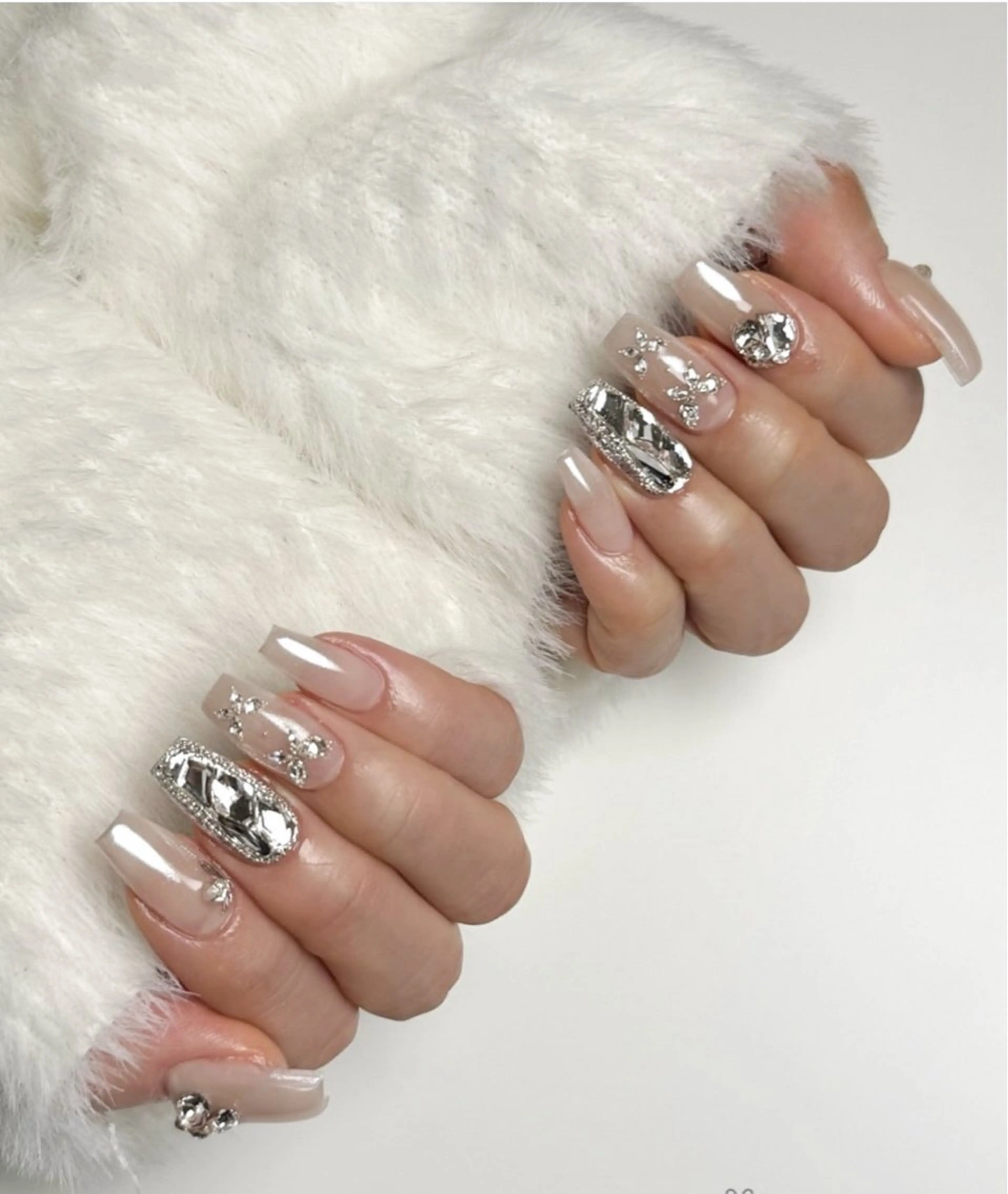 ネイル アニマル柄 オーロラネイル チークネイル フラッシュネイル ジェルネイル ハンドネイル Tira Nailのネイルデザイン