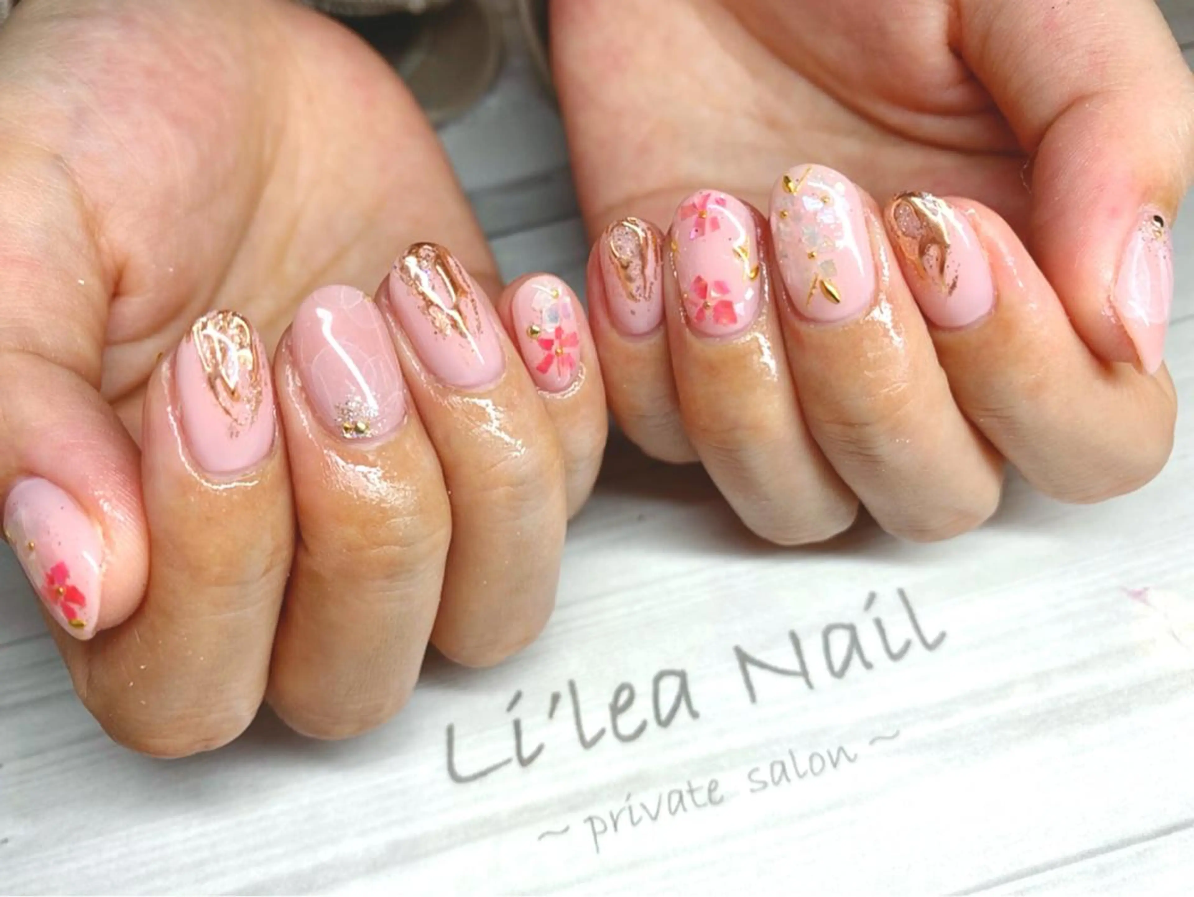 ネイル Li'leaNail AINAのネイルデザイン