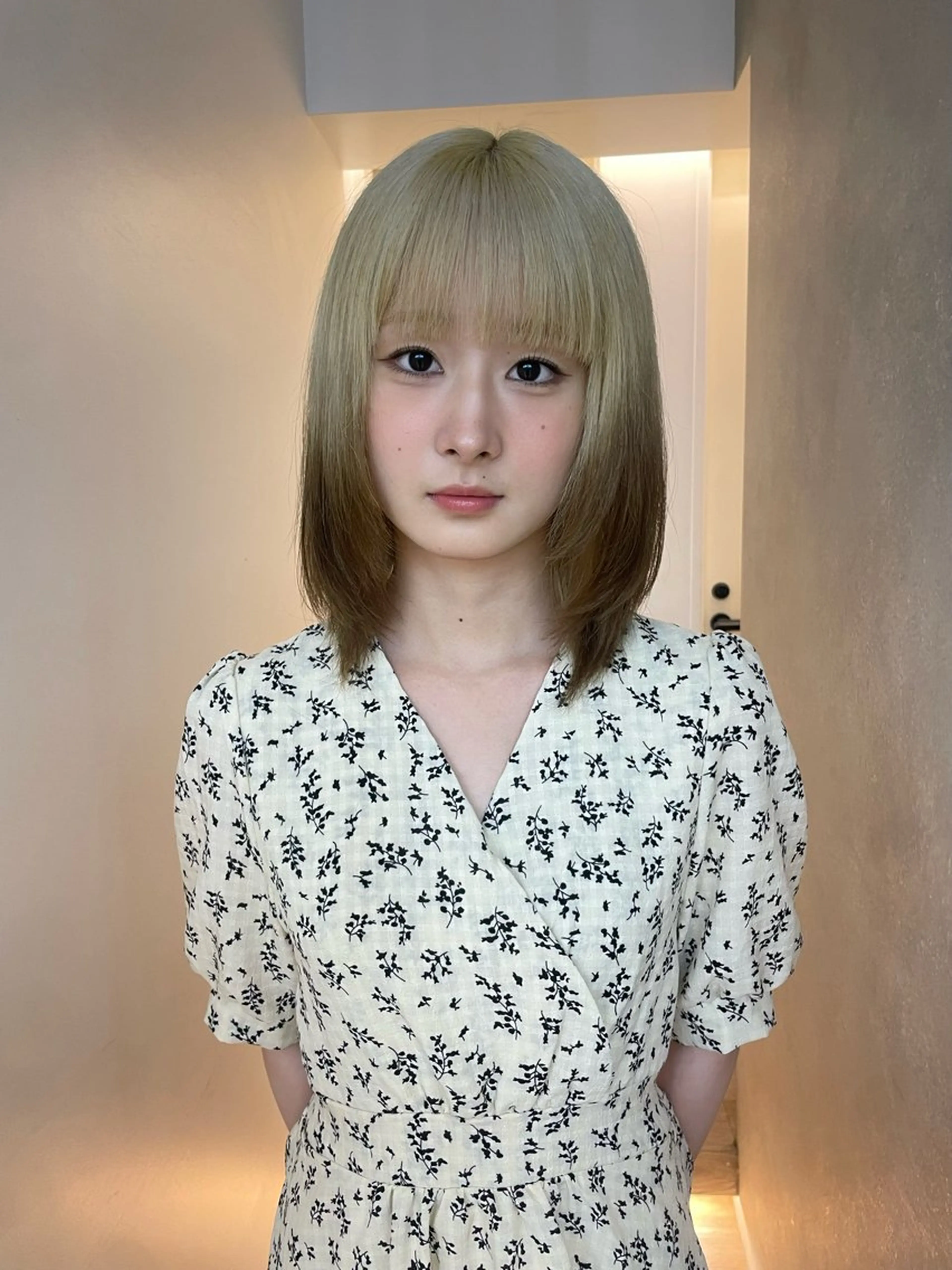 カラー 柔らかベージュ系/ ハッシュカット/セナのヘアスタイル