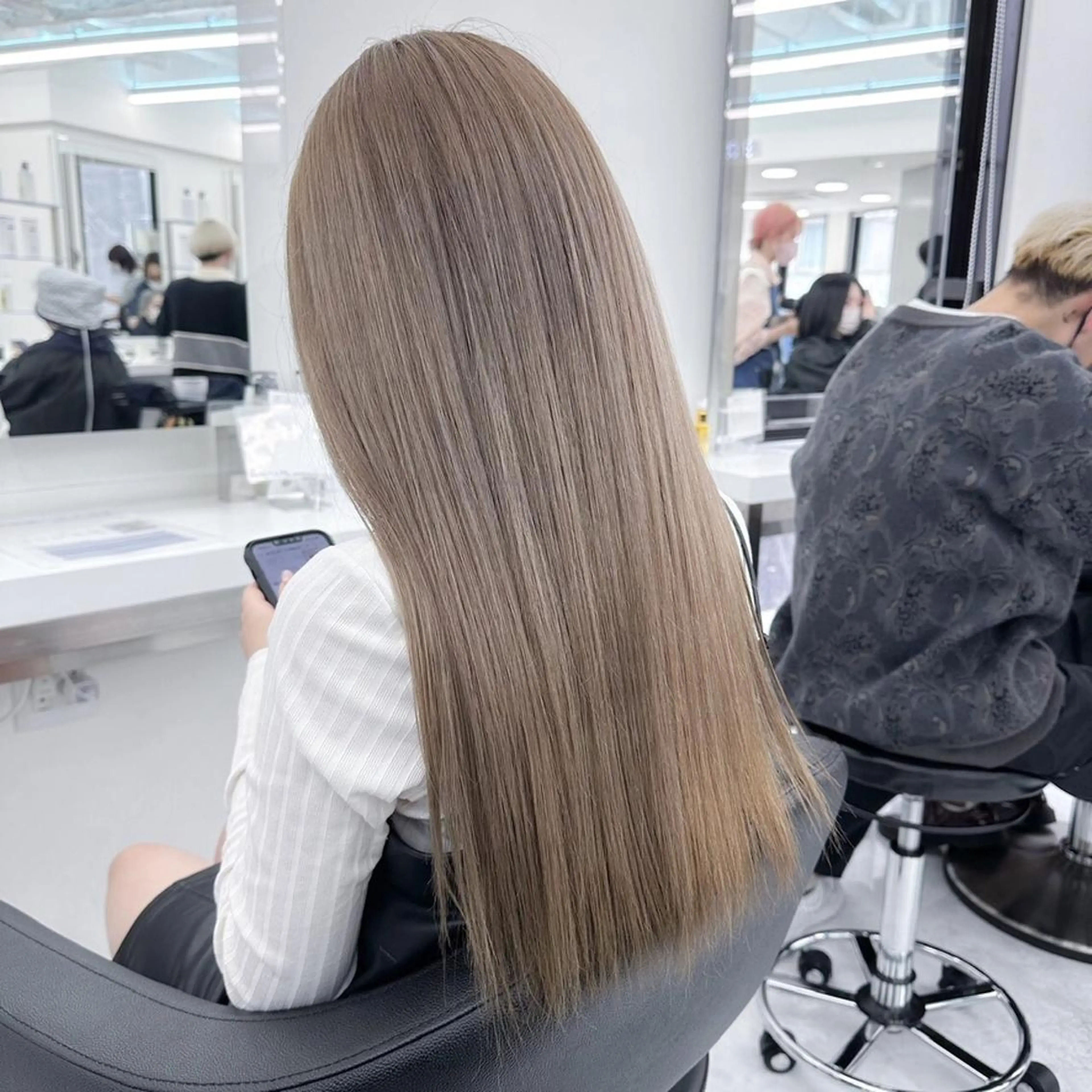 カラー ミルクティー・透明感 🏹REN🏹のヘアスタイル