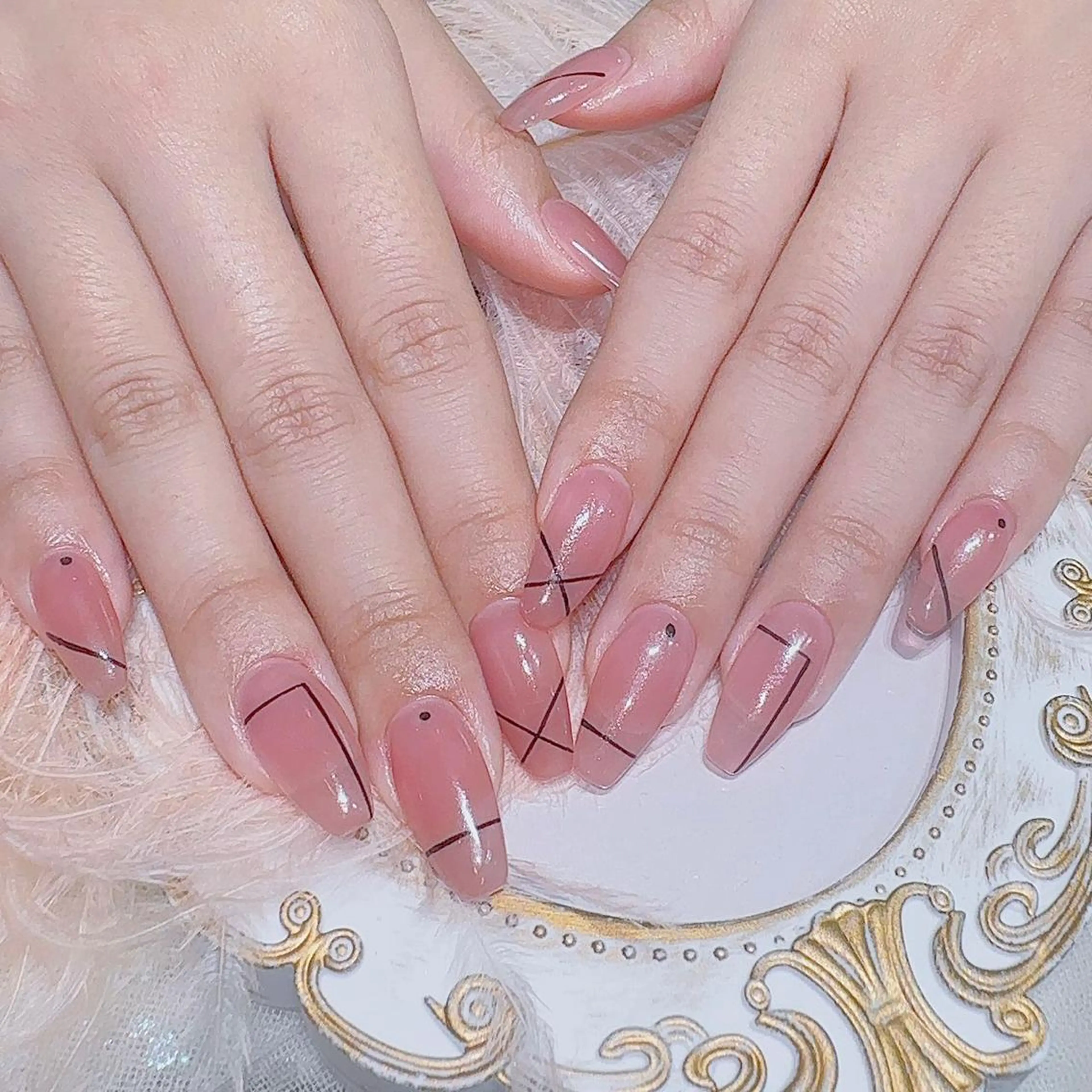 ネイル ハンドネイル Queens ciciのネイルデザイン