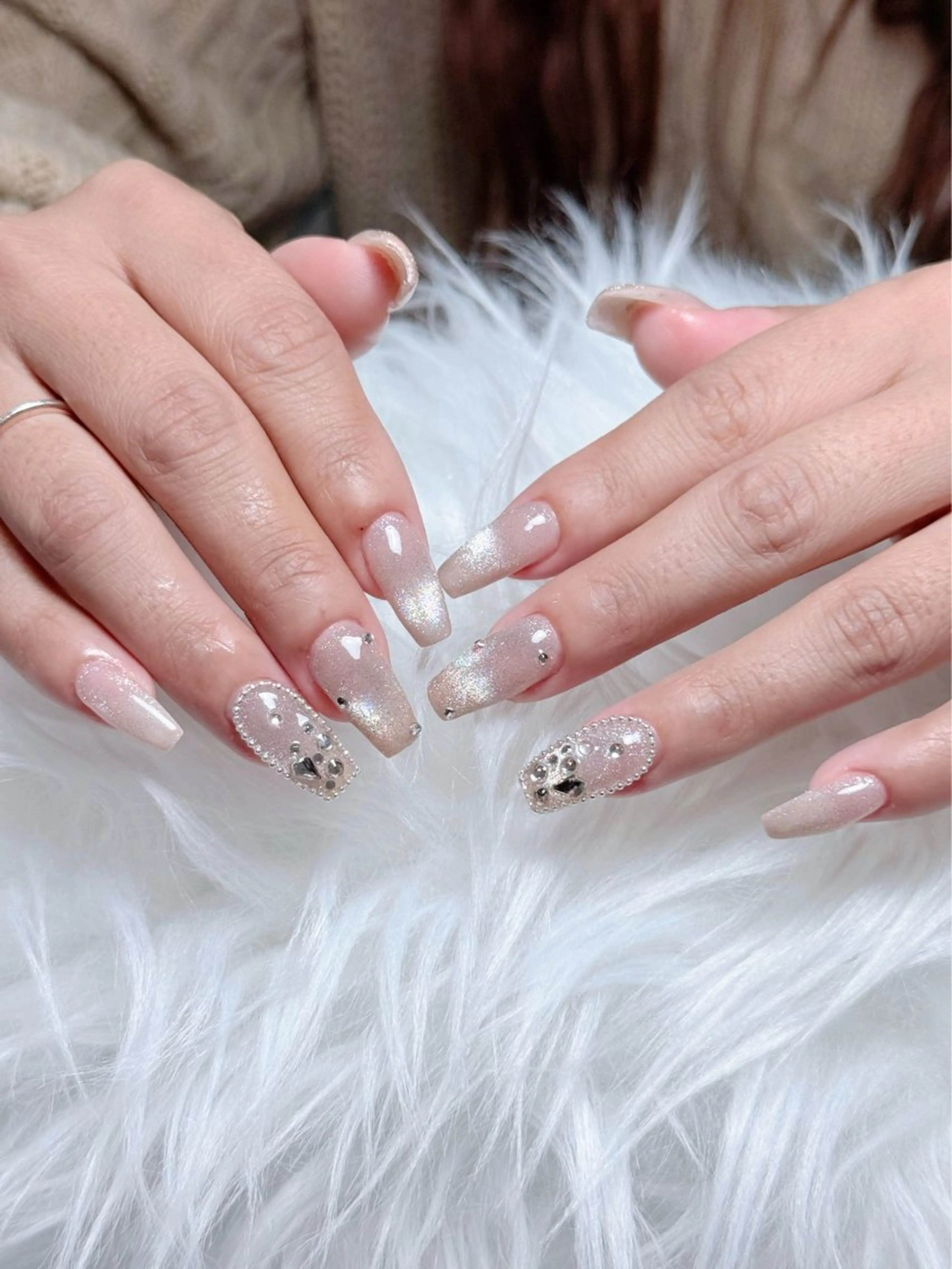 ネイル オーロラネイル 長さ出し フットネイル フレンチネイル ジェルネイル ハンドネイル Emi🌸Belle Nail Salonのネイルデザイン