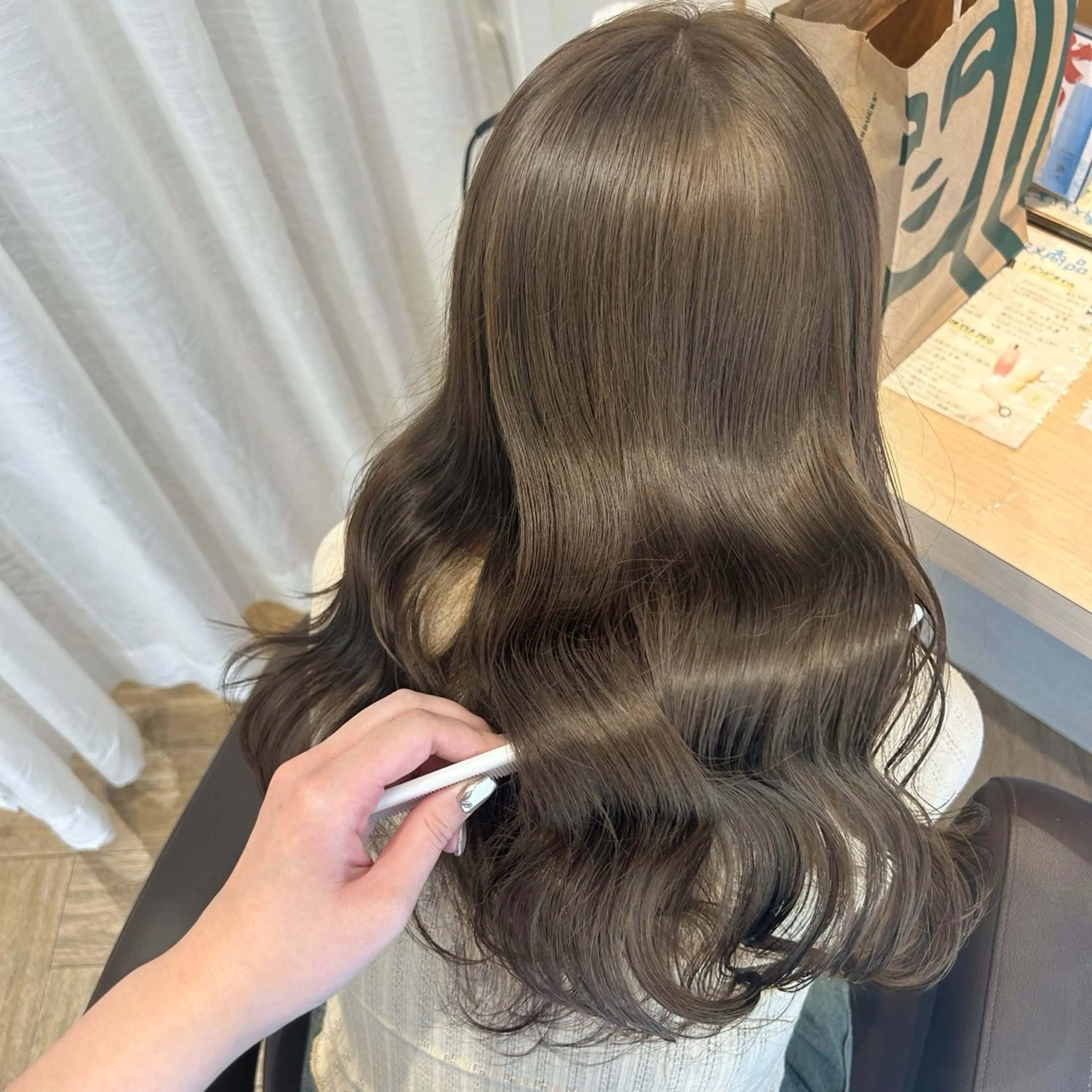 ロング カラー カット ヘアカラー 砂野 真璃奈のヘアスタイル