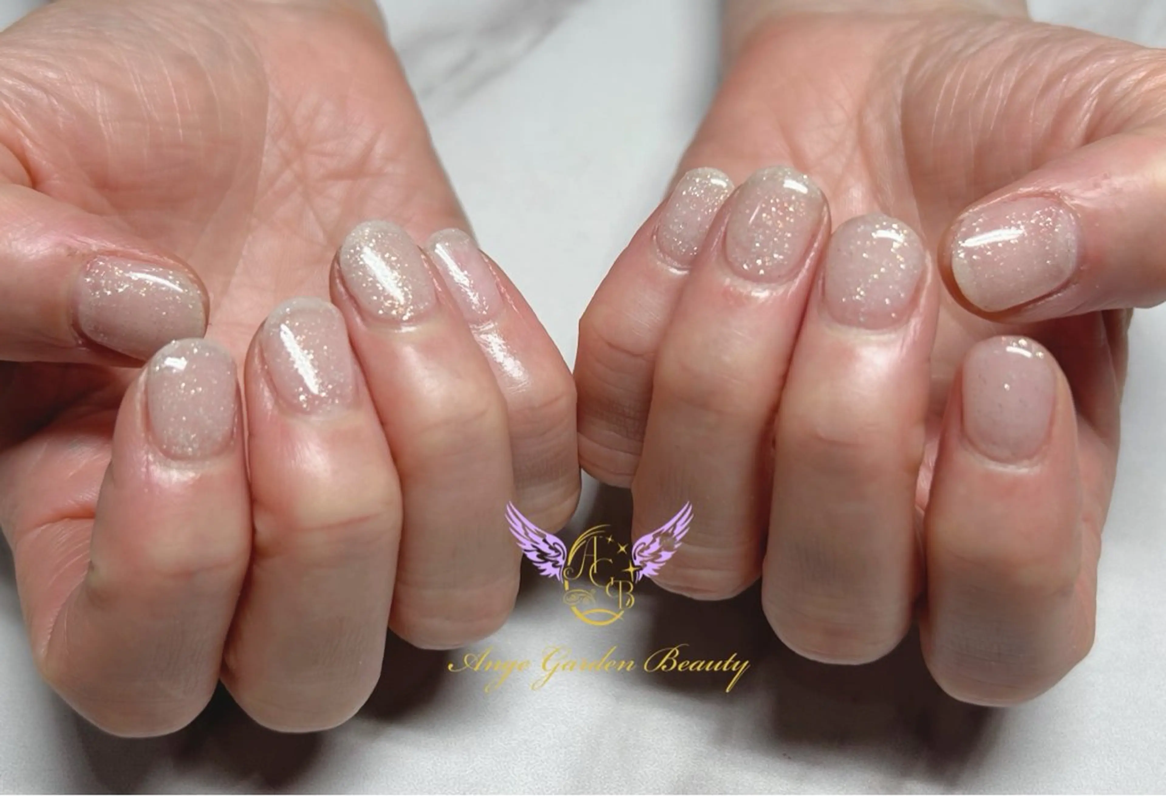 ネイル キラキラネイル ワンカラーネイル ハンドネイル AngeGarden Beautymihoのネイルデザイン