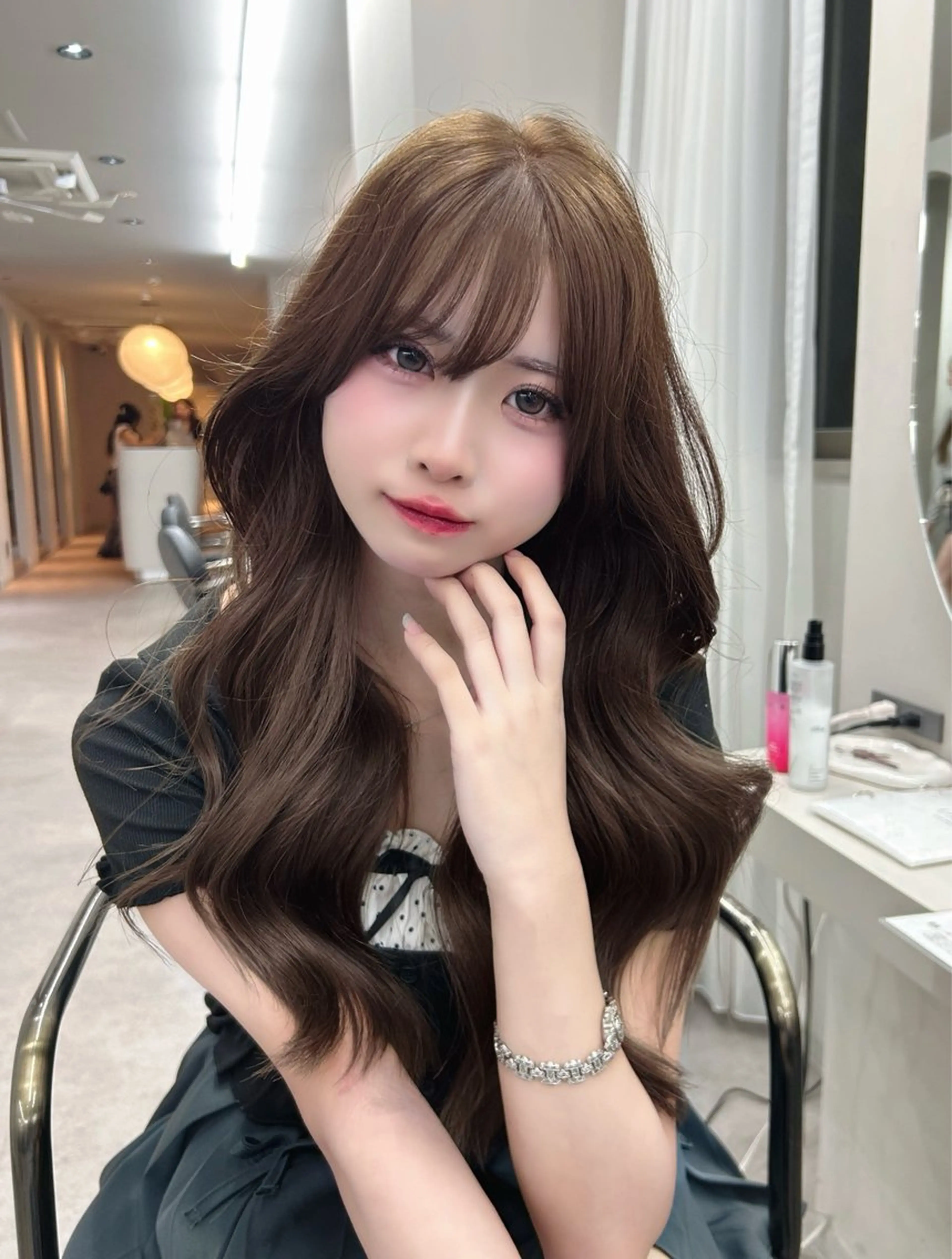 ロング SUZUSAレイヤー /透明感カラーのヘアスタイル