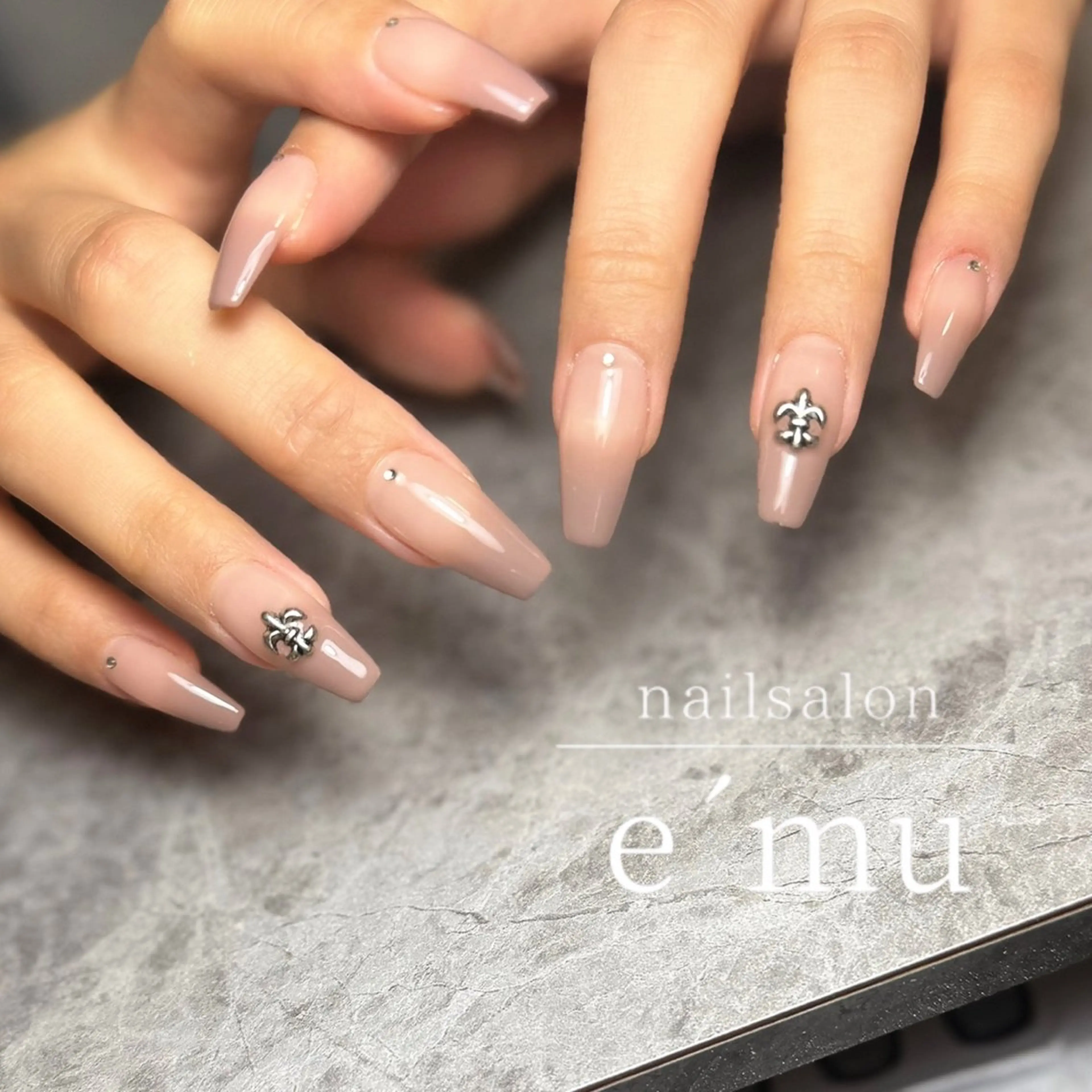 ネイル ハンドネイル nailsalon e´muのネイルデザイン