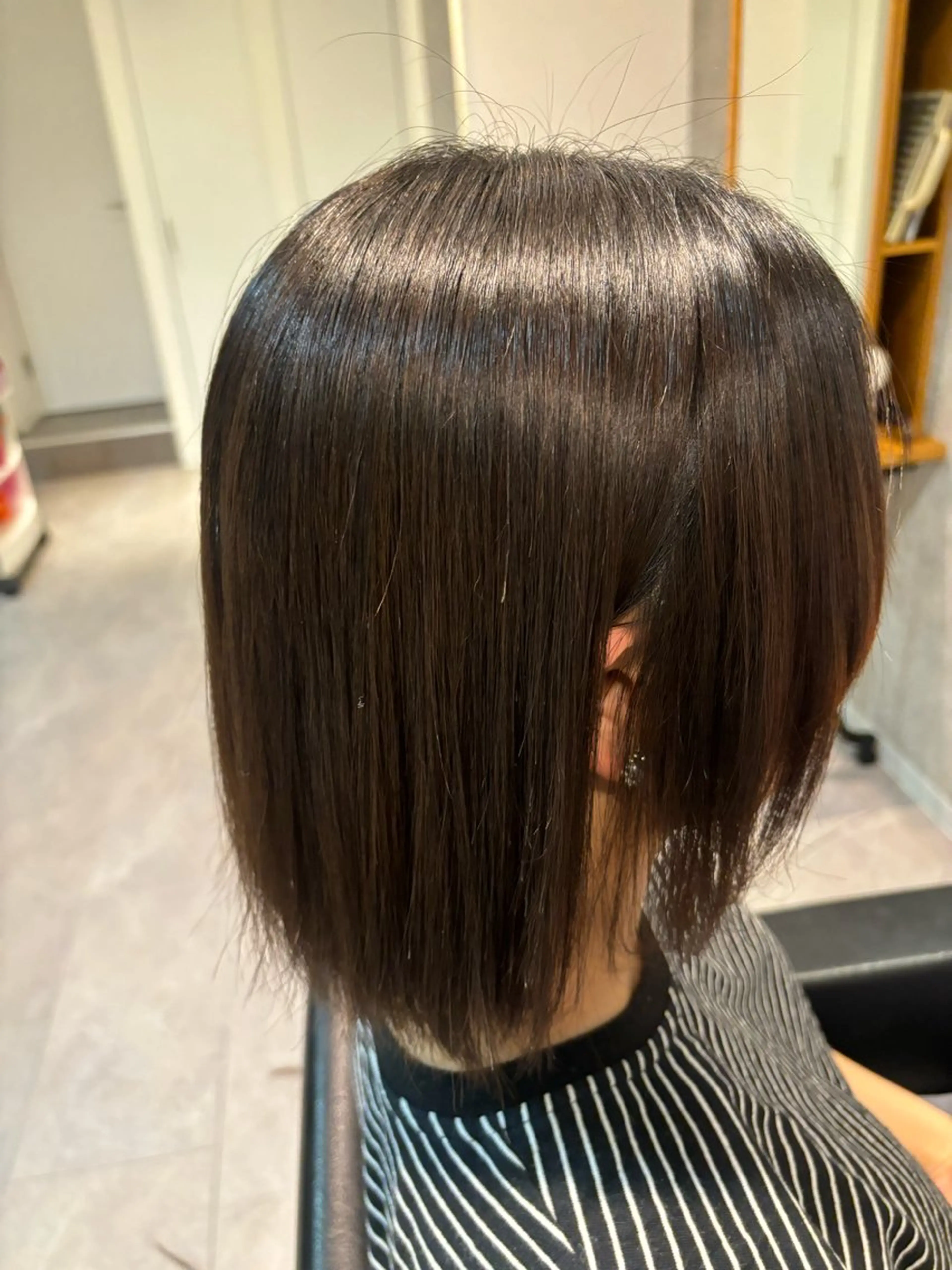 ミディアム 切りっぱなしボブ ボブ 顔周りカット 小顔カット 相良 美羽のヘアスタイル