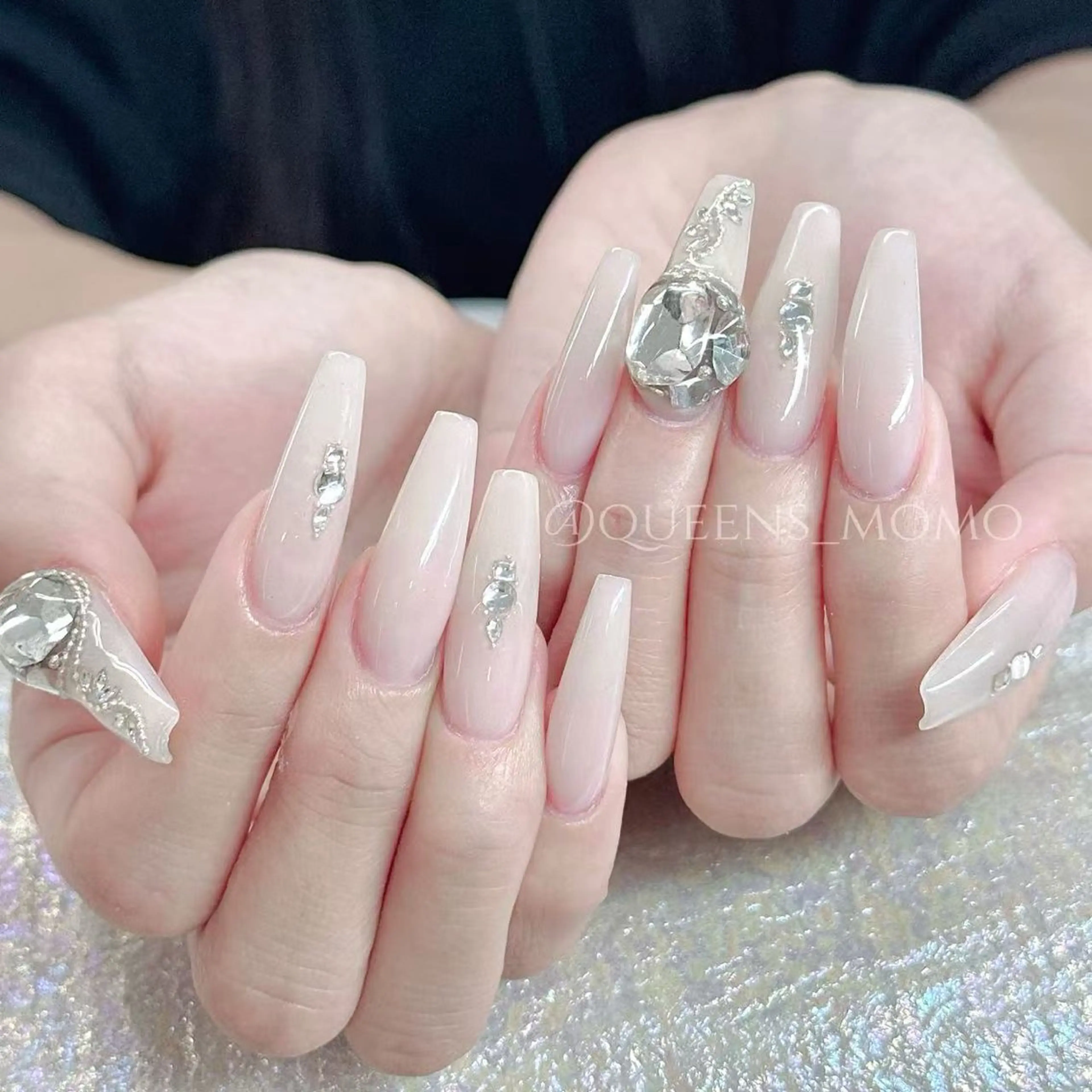ネイル ハンドネイル Queens マオのネイルデザイン
