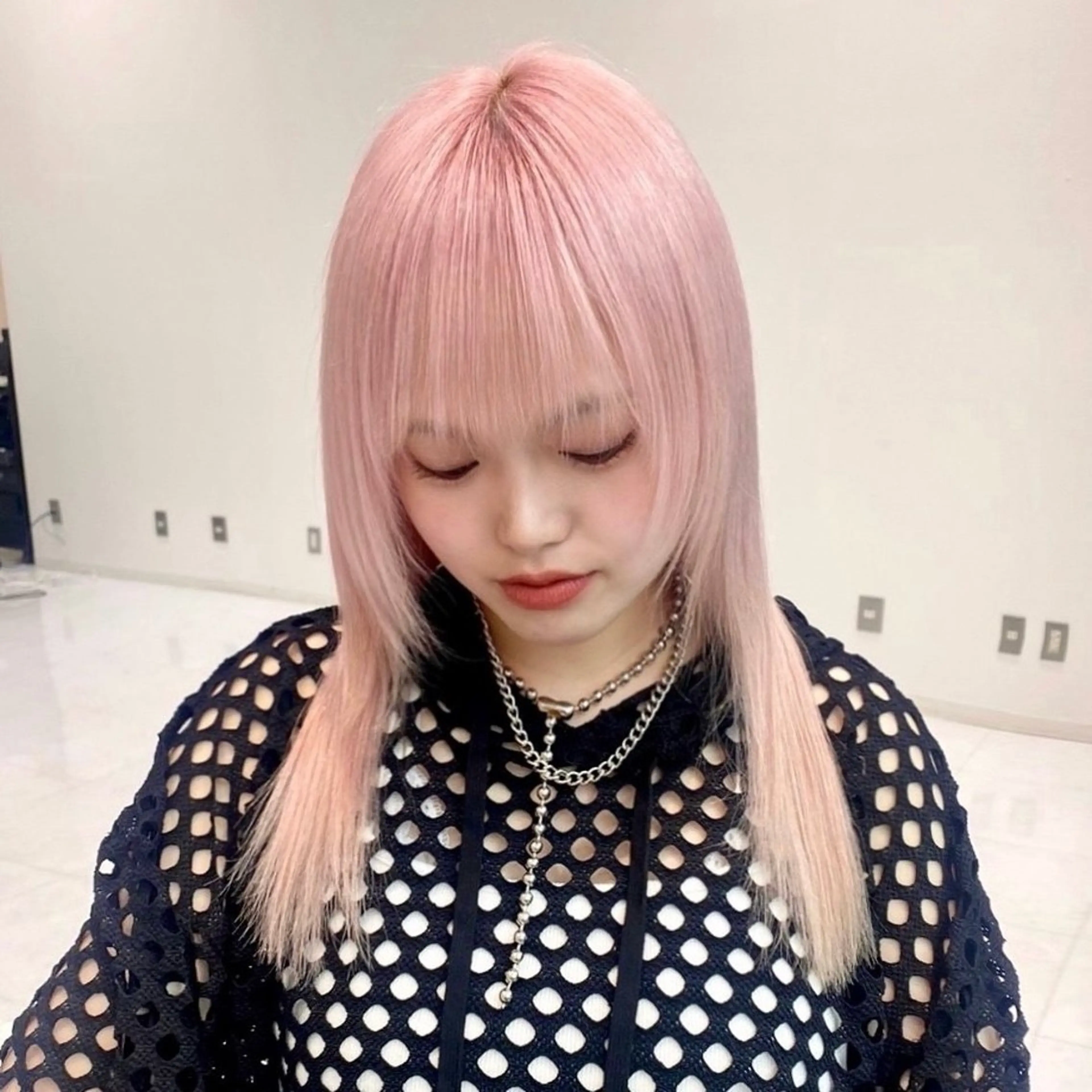 セミロング カラー カット ヘアカラー トリートメント ヘアセット ハイトーンアレンジ 🦋🥀Shuriのヘアスタイル