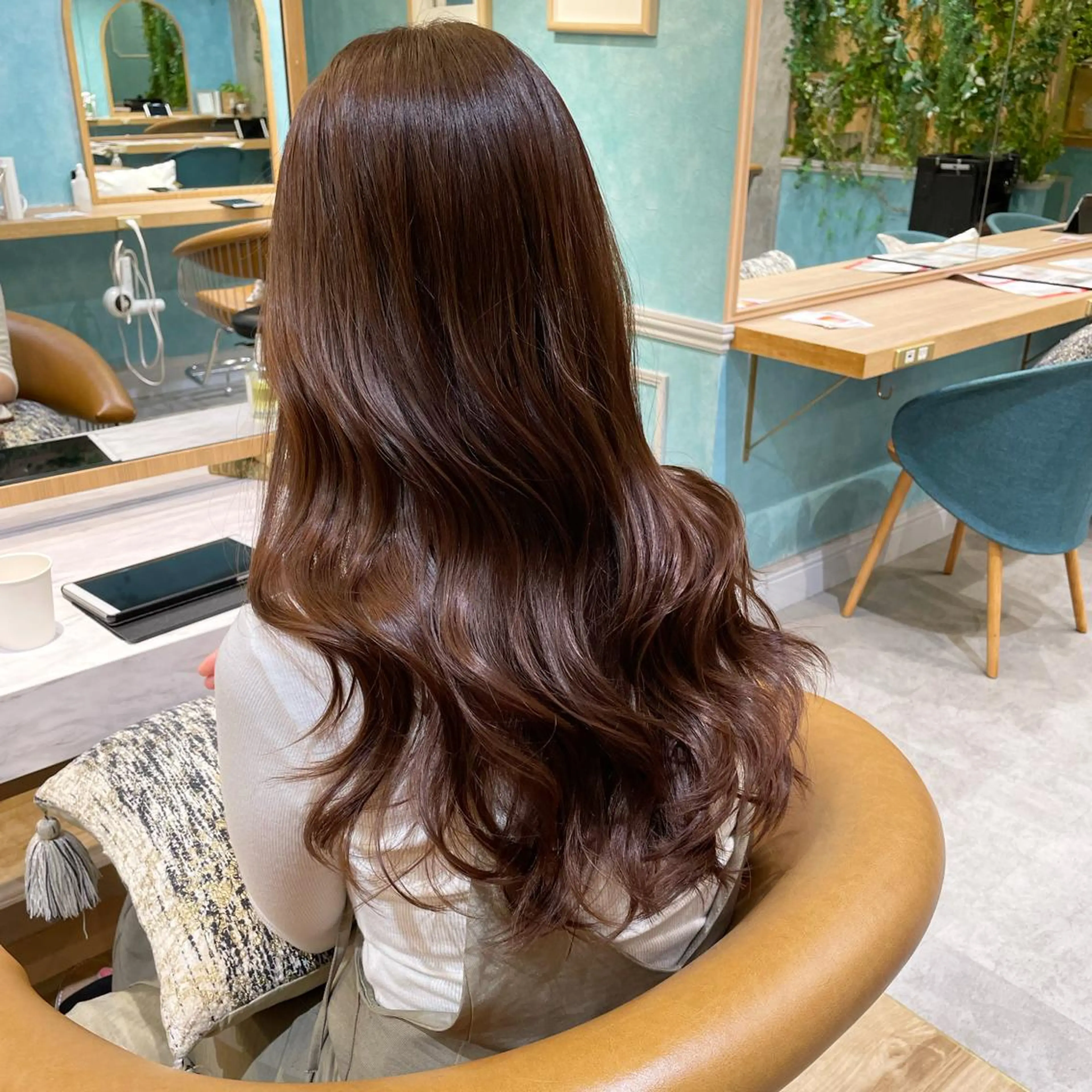 ロング カット ヘアカラー トリートメント 山本翔一郎 韓国顔周りレイヤーのヘアスタイル