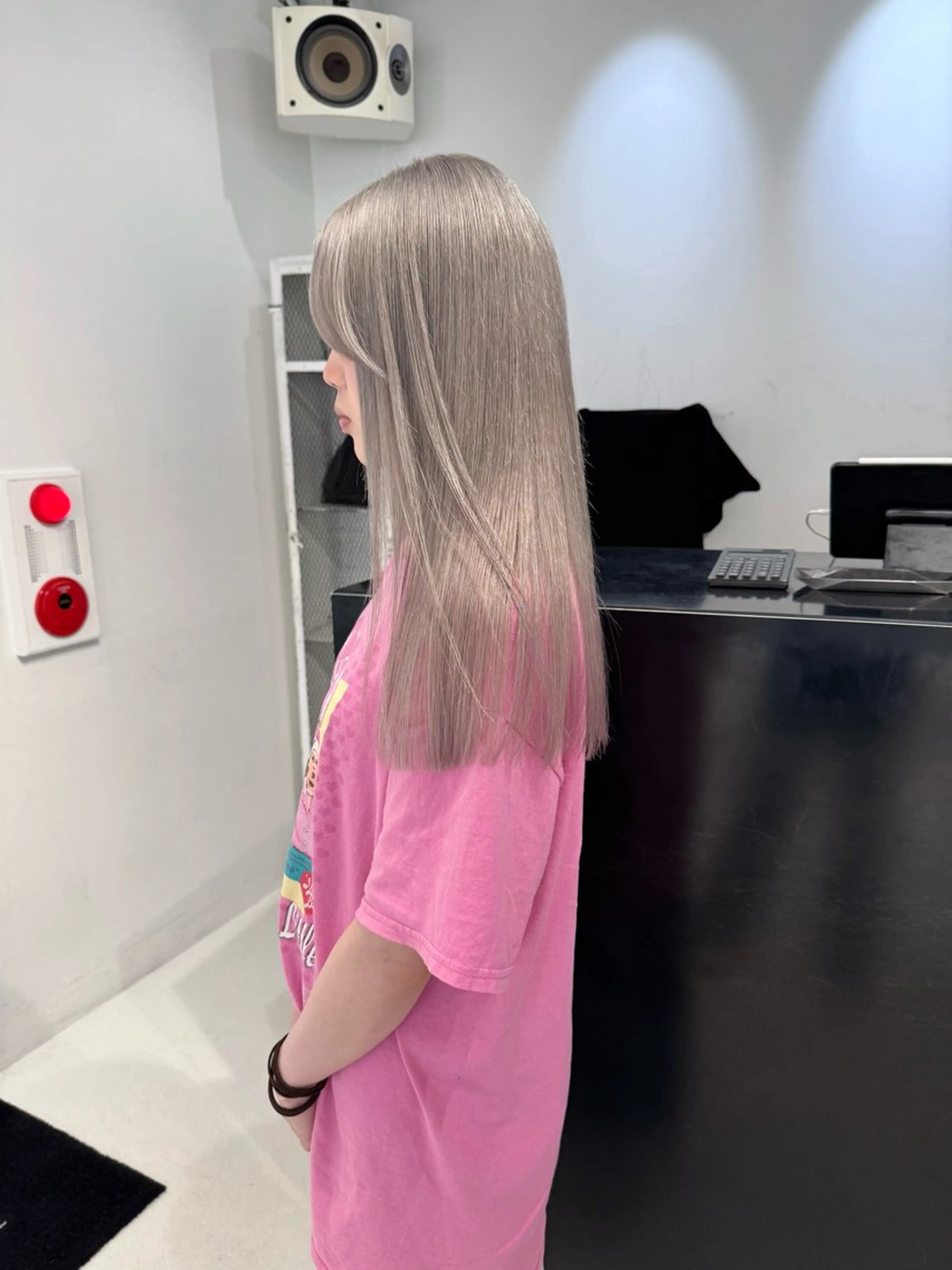 ロング カラー ヘアアレンジ ブリーチ ラベンダーカラー シルバー ホワイトシルバー カット ヘアカラー トリートメント 艶ハイトーン/ヘア アレンジAYAKAのヘアスタイル