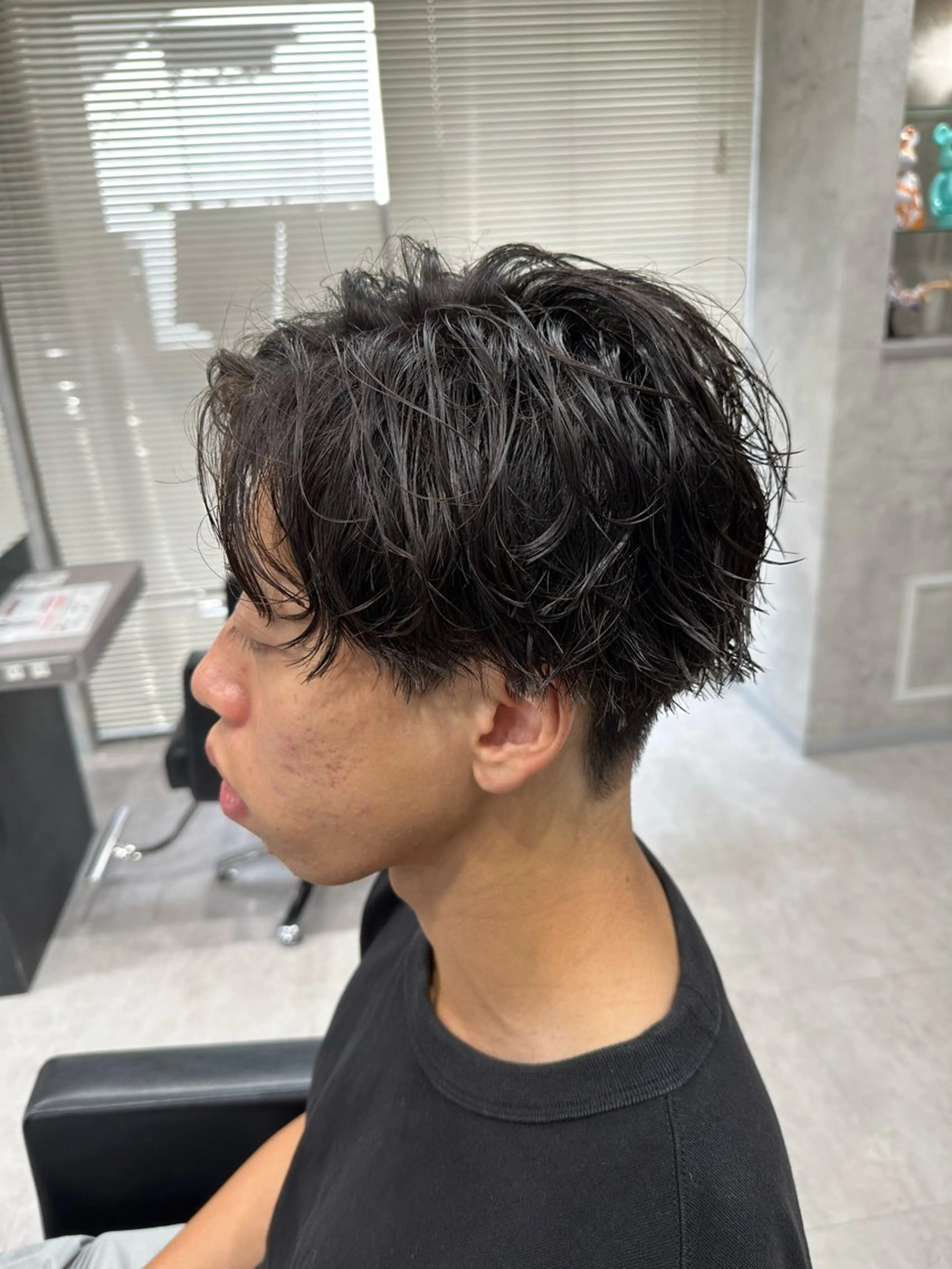 ショート パーマ メンズ センターパート メンズパーマ カット パーマ ユウ🪄 パーマ指名No1のヘアスタイル