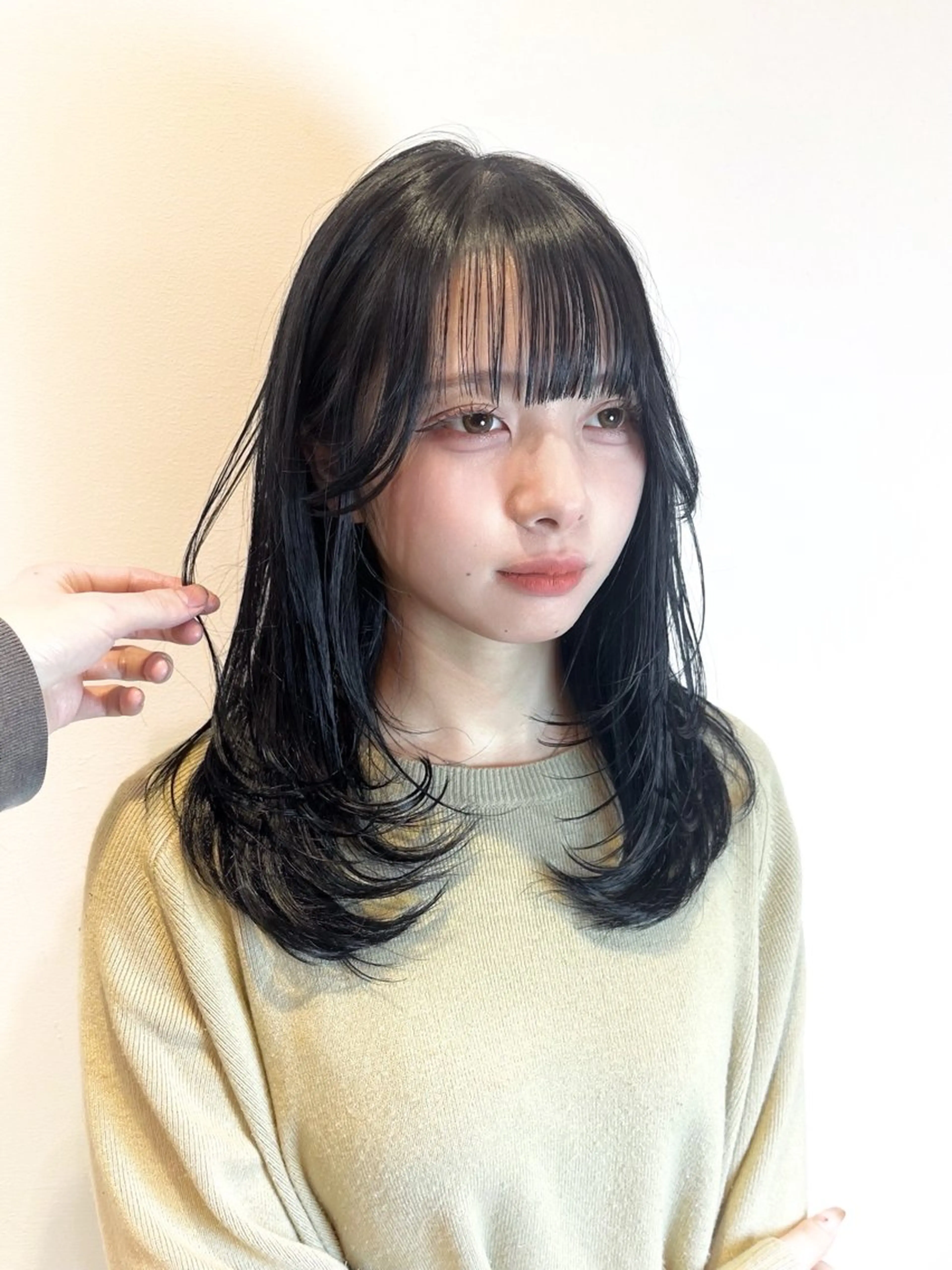 セミロング カラー カット ヘアカラー トリートメント 尾崎隼大 レイヤー/韓国ヘアのヘアスタイル