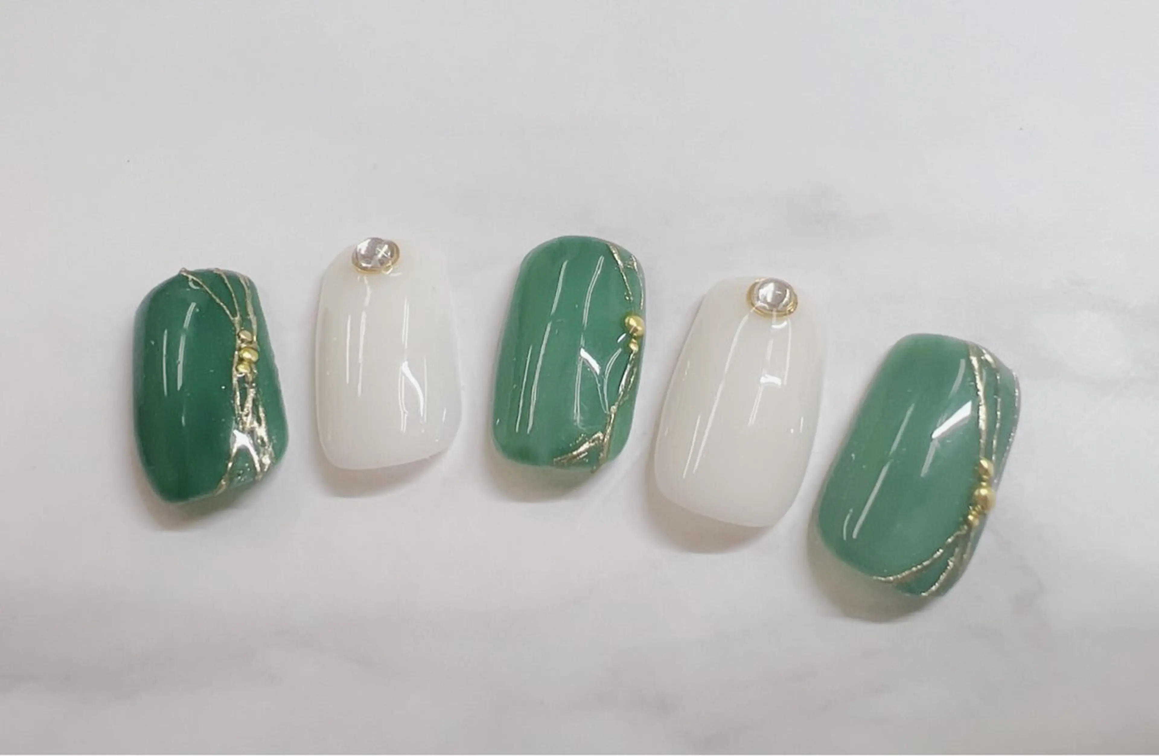 ネイル ハンドネイル ハンドケア OCEAN nail パラジェル　取扱い店のネイルデザイン