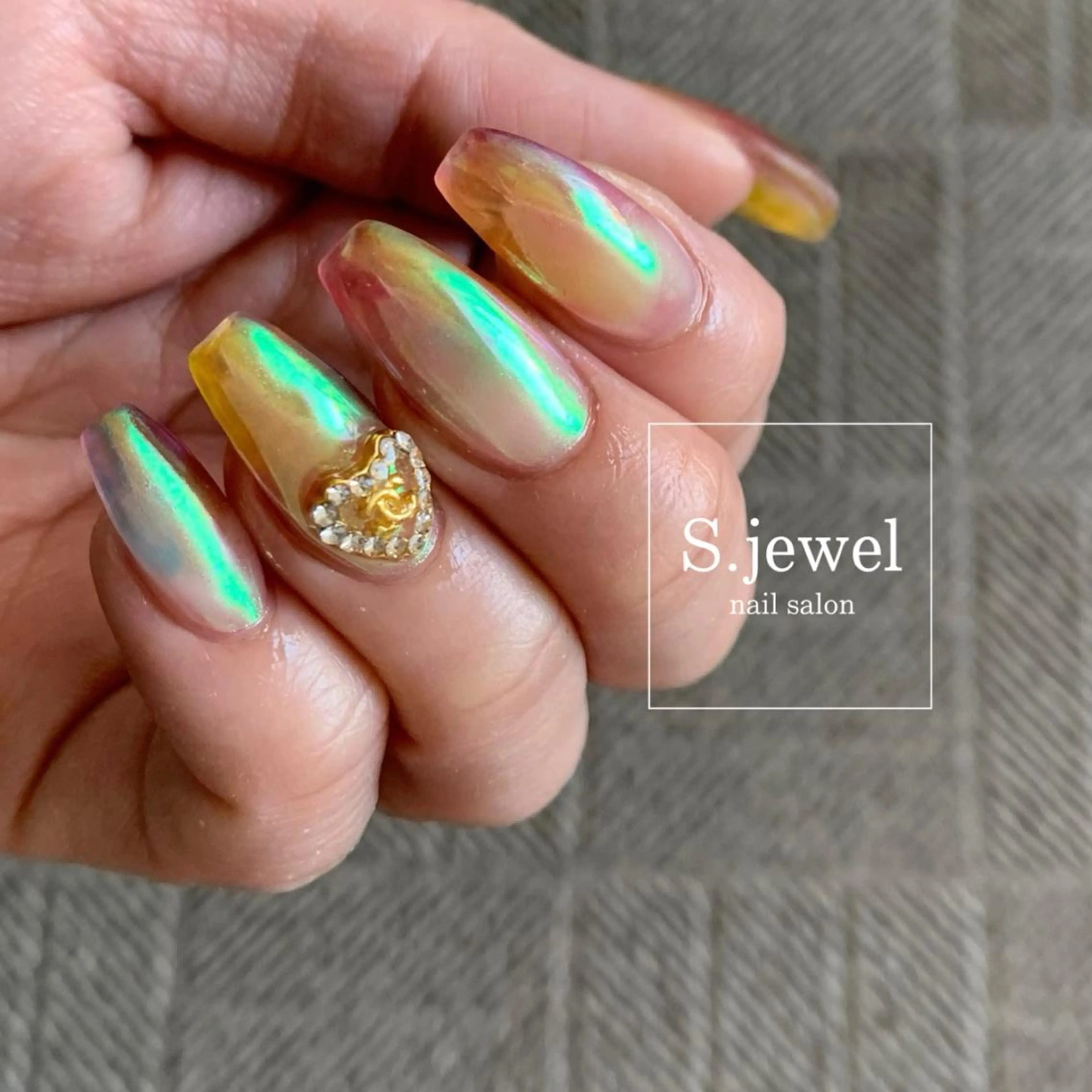 ネイル S. JEWELのネイルデザイン