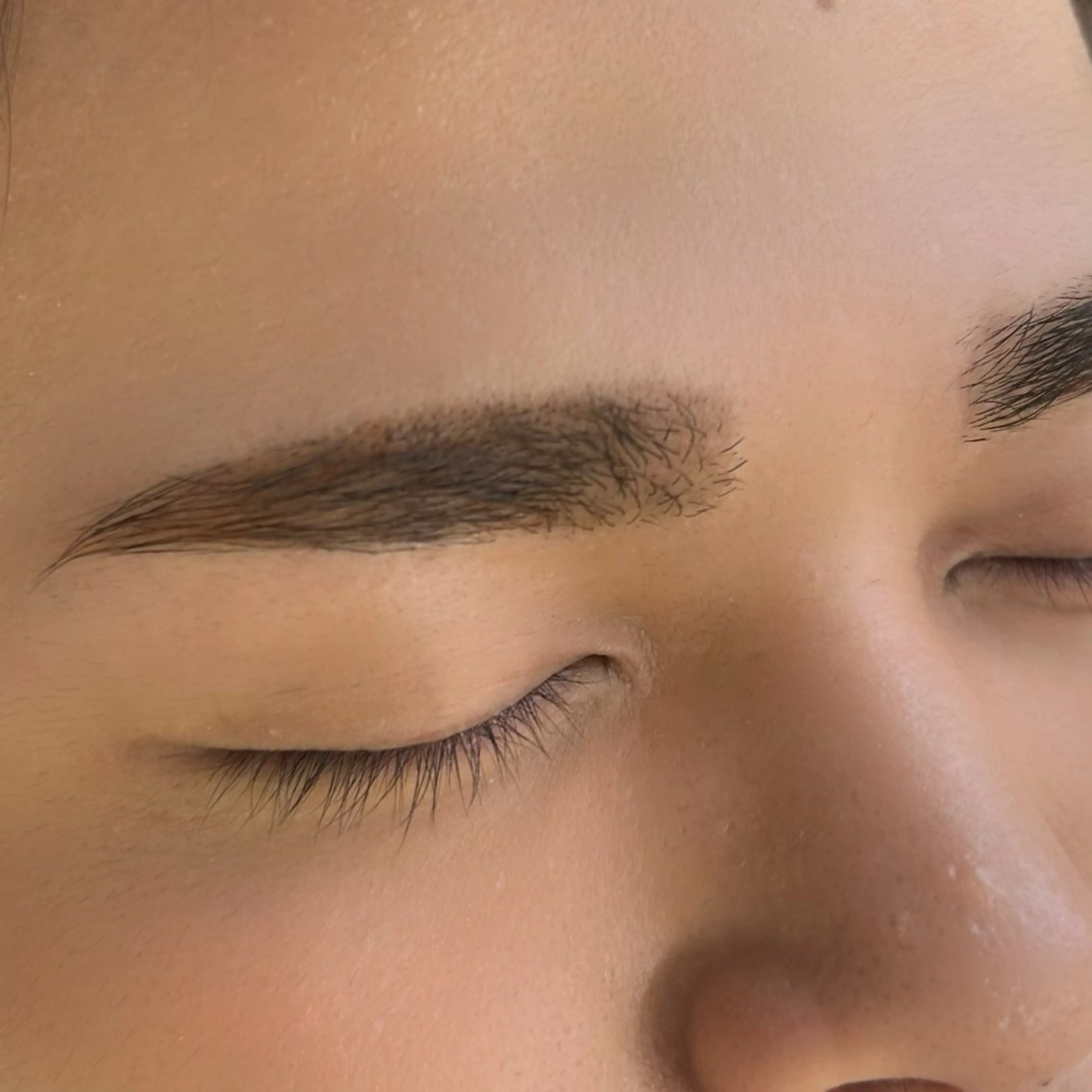 アイブロウ メンズアイブロウ 眉毛ワックス脱毛 ワックス脱毛 眉カット その他(アイブロウ) shiho 🍒のマツエク・マツパデザイン