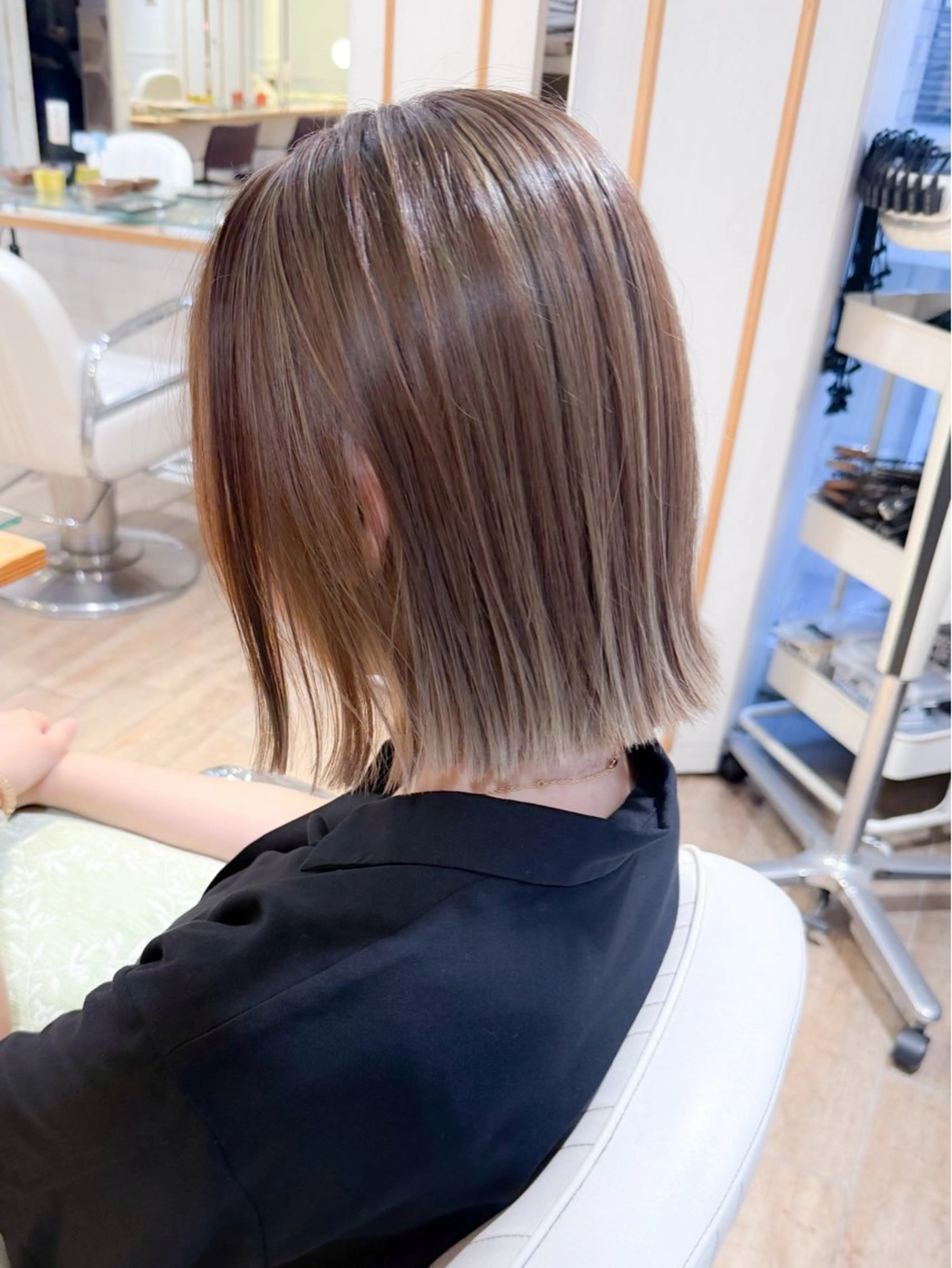 ミディアム カラー ベージュカラー ハイライトカラー ミルクティーベージュ ハイライト ヘアカラー トリートメント ヘッドスパ ✨カラー支持No.1 🧸ワキ カナコ🧸のヘアスタイル
