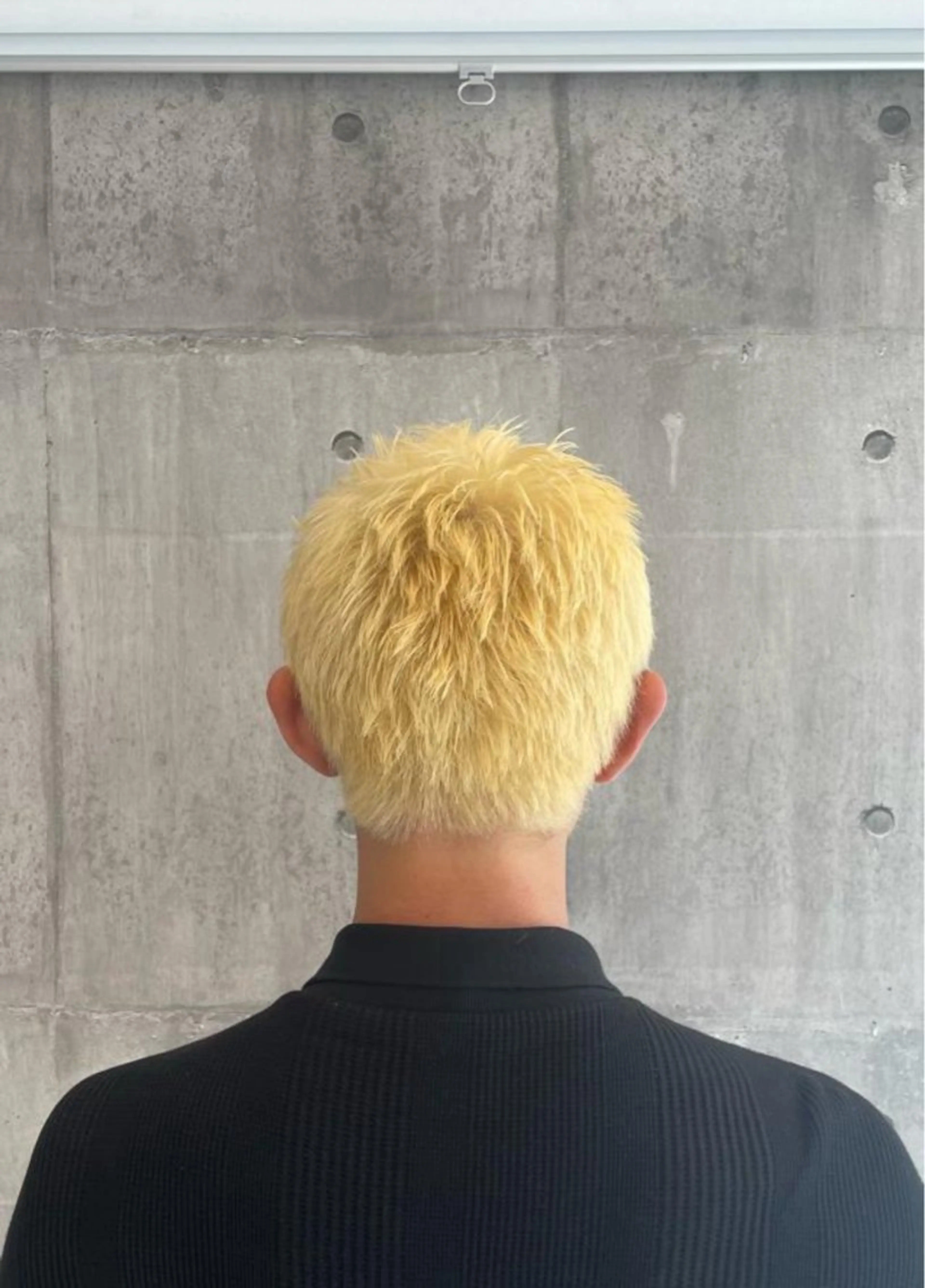 メンズ ハイトーンカラー✨️ 艶カラー特化Amiのヘアスタイル