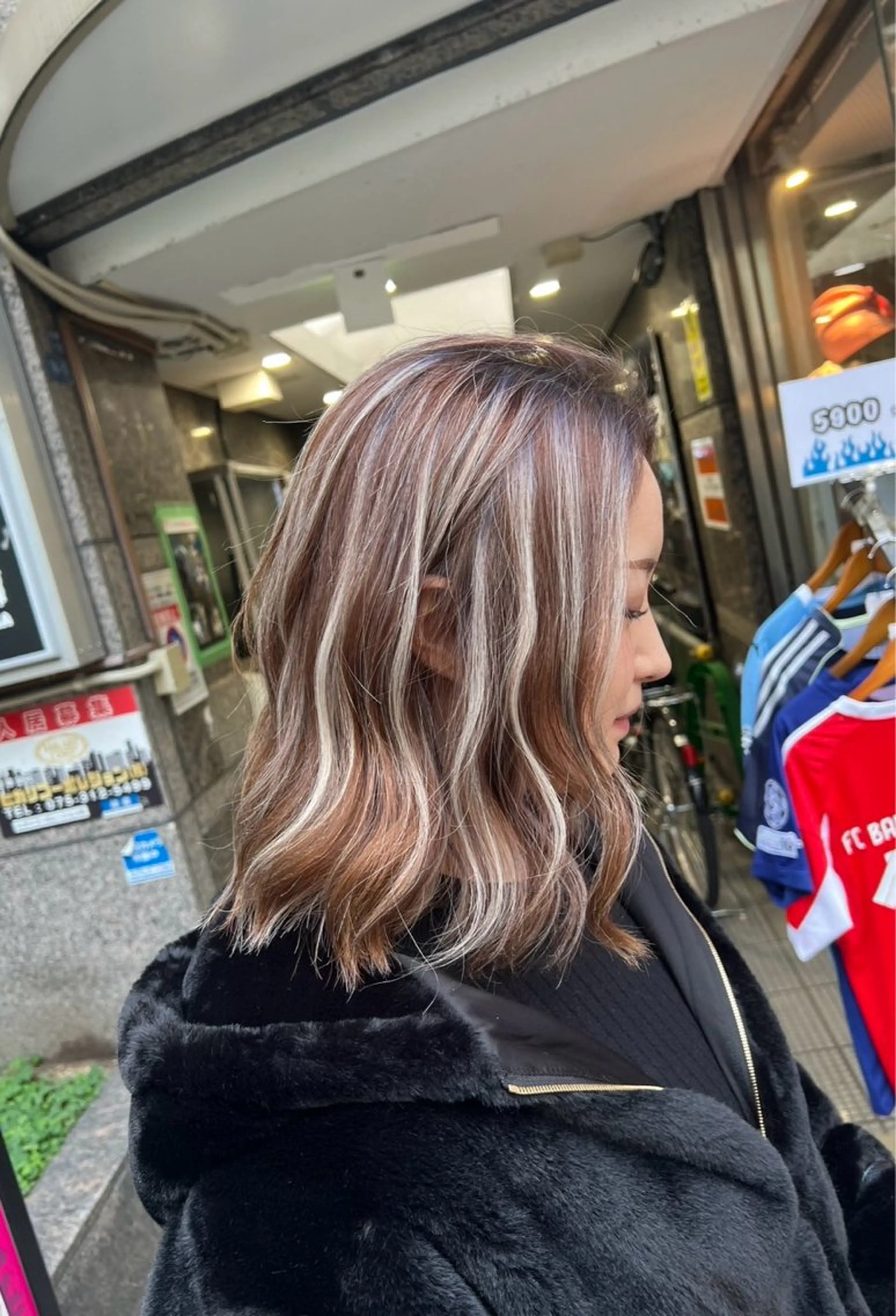ショート カラー ベージュカラー ハイライトカラー ハイライト カット ヘアカラー トリートメント 指名数No.1 /NAOYAのヘアスタイル