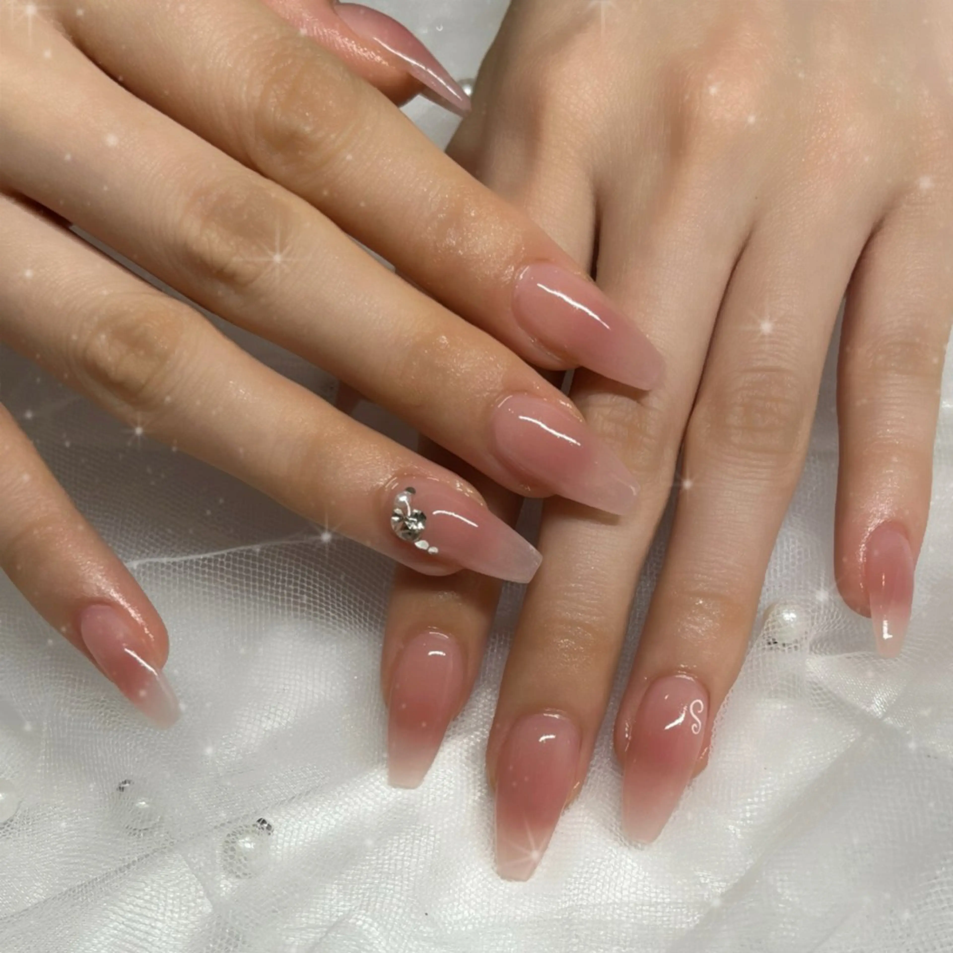 ネイル チークネイル ハンドネイル BlueDaisy 栄本店のネイルデザイン