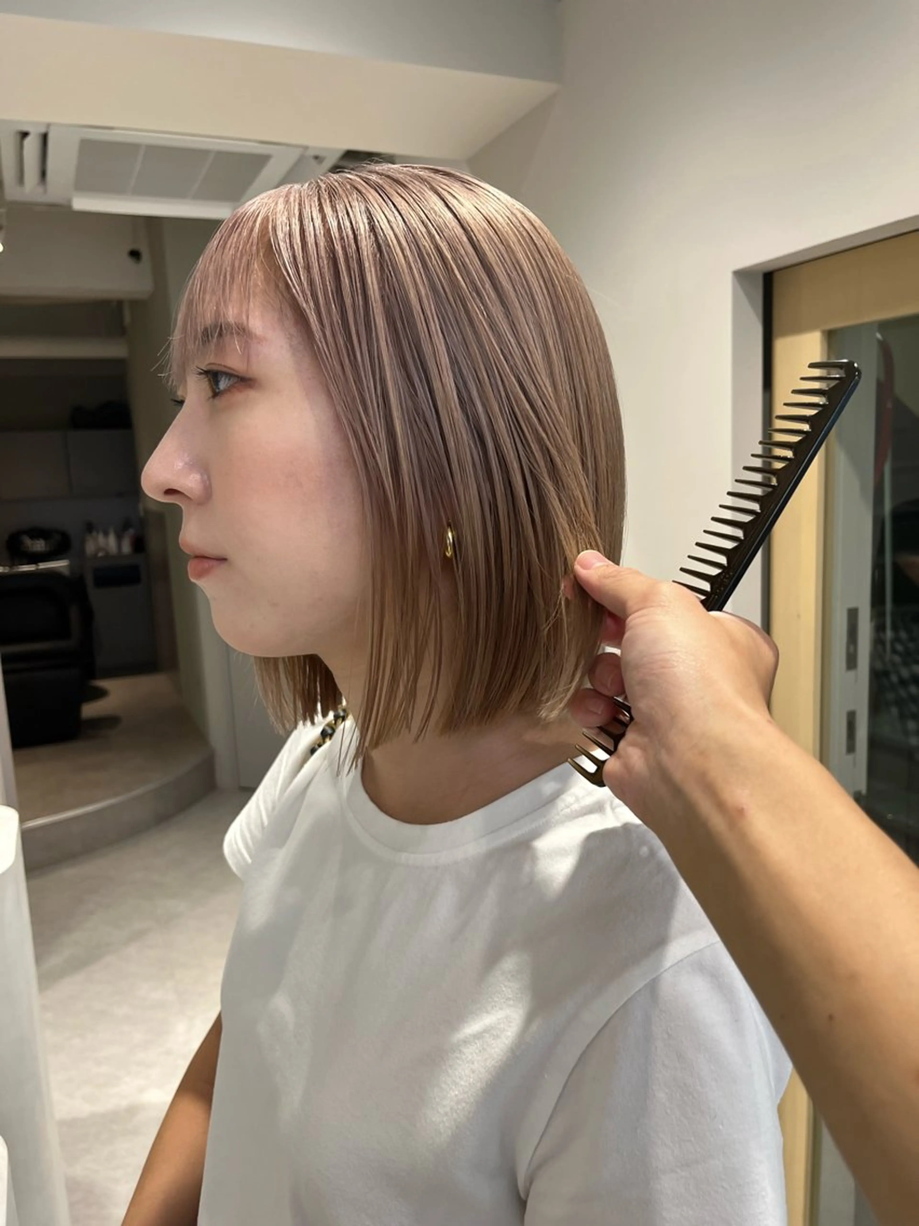 ショート ハイトーン/ ボブ 中村麟のヘアスタイル