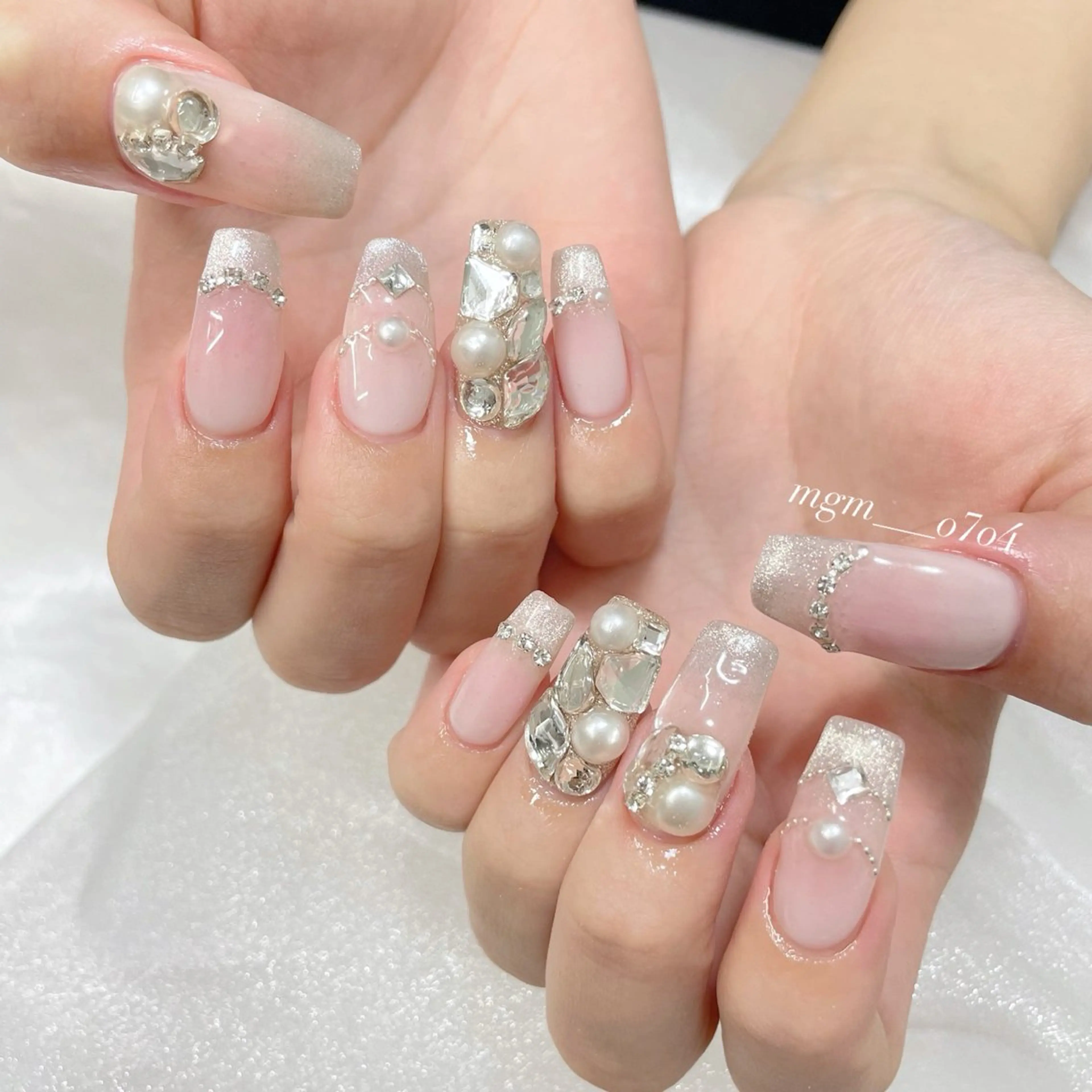 ネイル ハンドネイル ハンドケア MoON...❤︎ MeGuのネイルデザイン