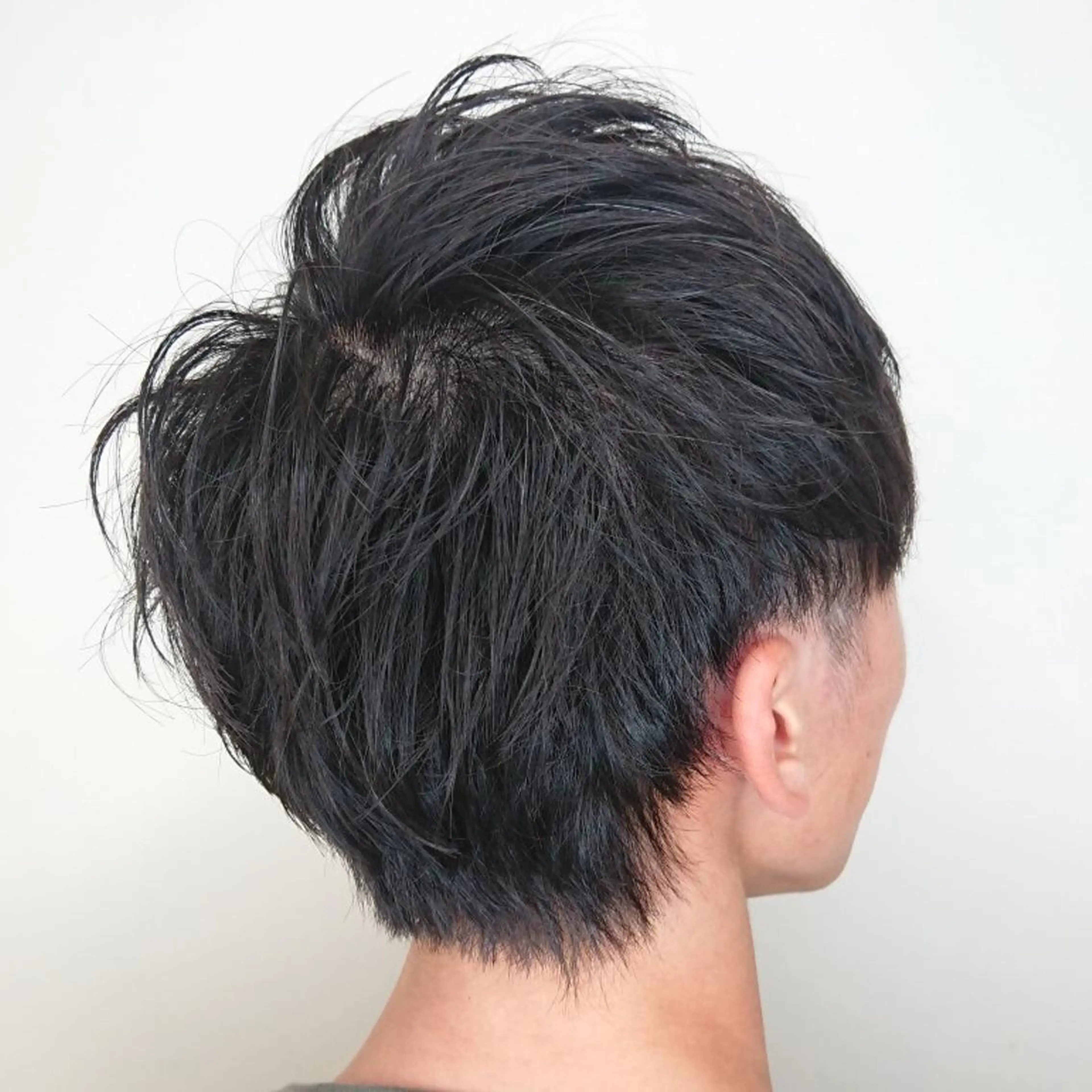 メンズ カット パーマ ブリーチ/ヘアケア/ 艶髪/イギチハルのヘアスタイル