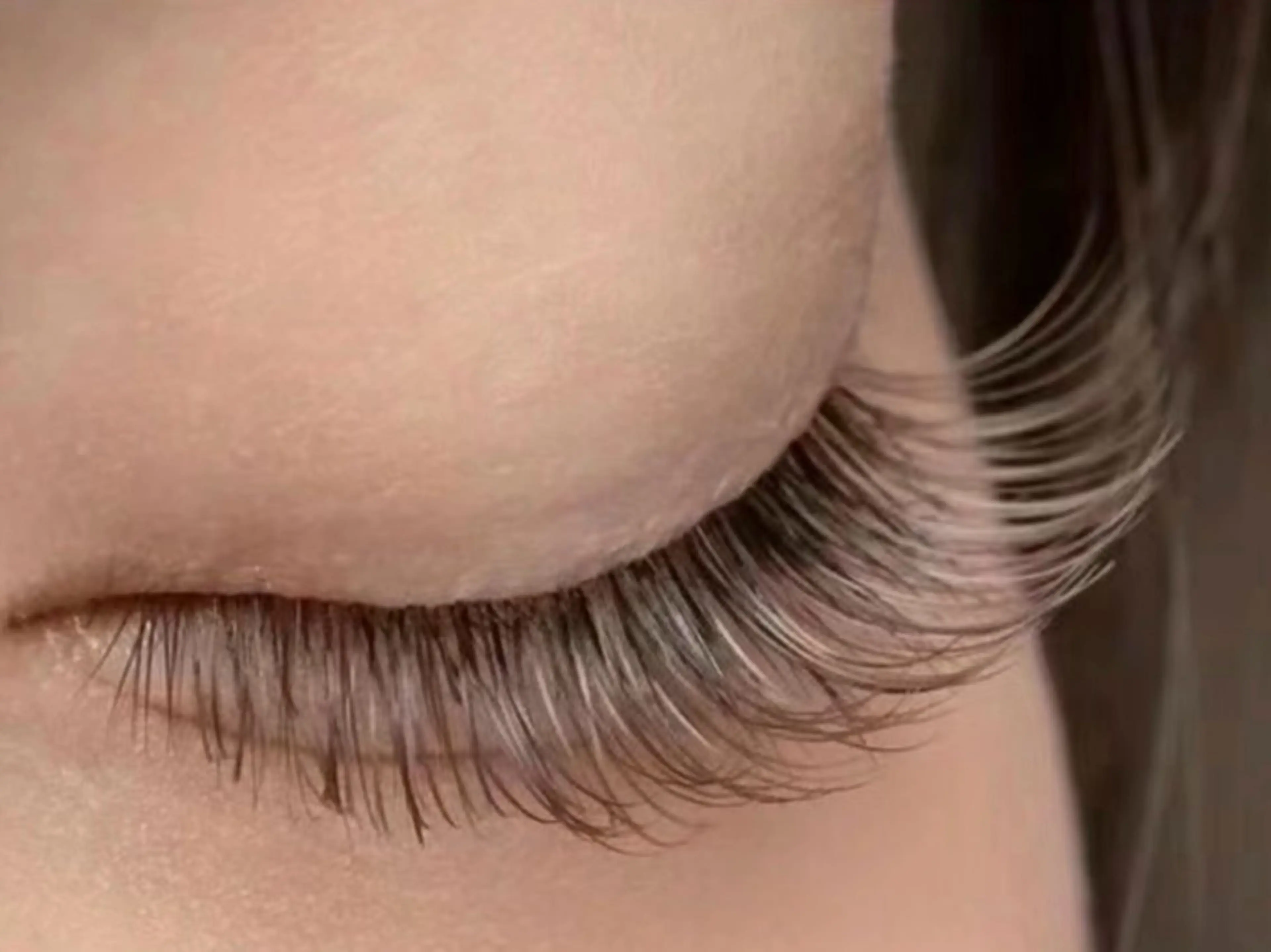 マツエク・マツパ 束感まつ毛 カラーマツエク フラットラッシュ パリジェンヌラッシュリフト まつげパーマ 🍓 KaNan🍓のマツエク・マツパデザイン