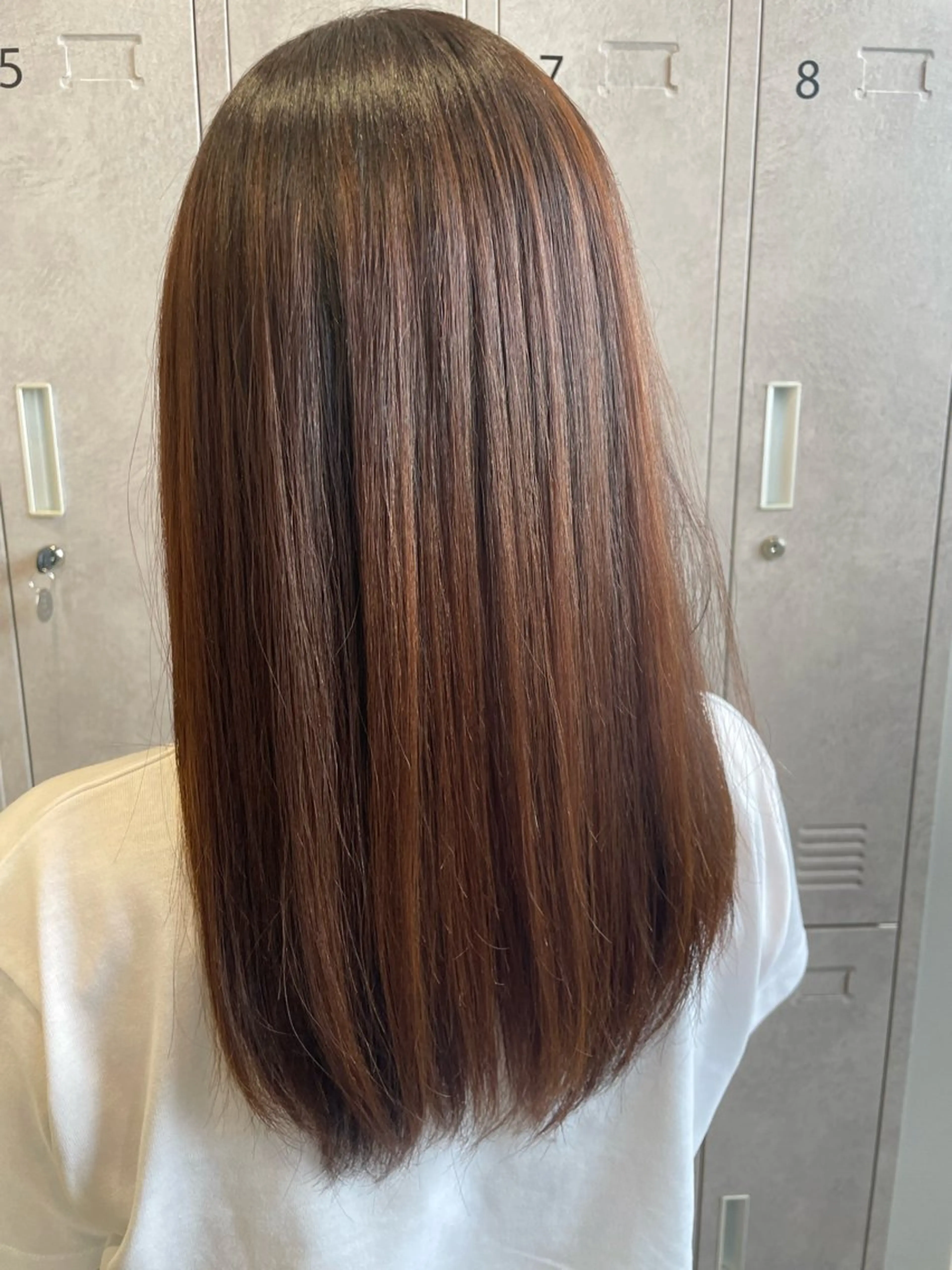 セミロング カラー 小澤 璃奈のヘアスタイル