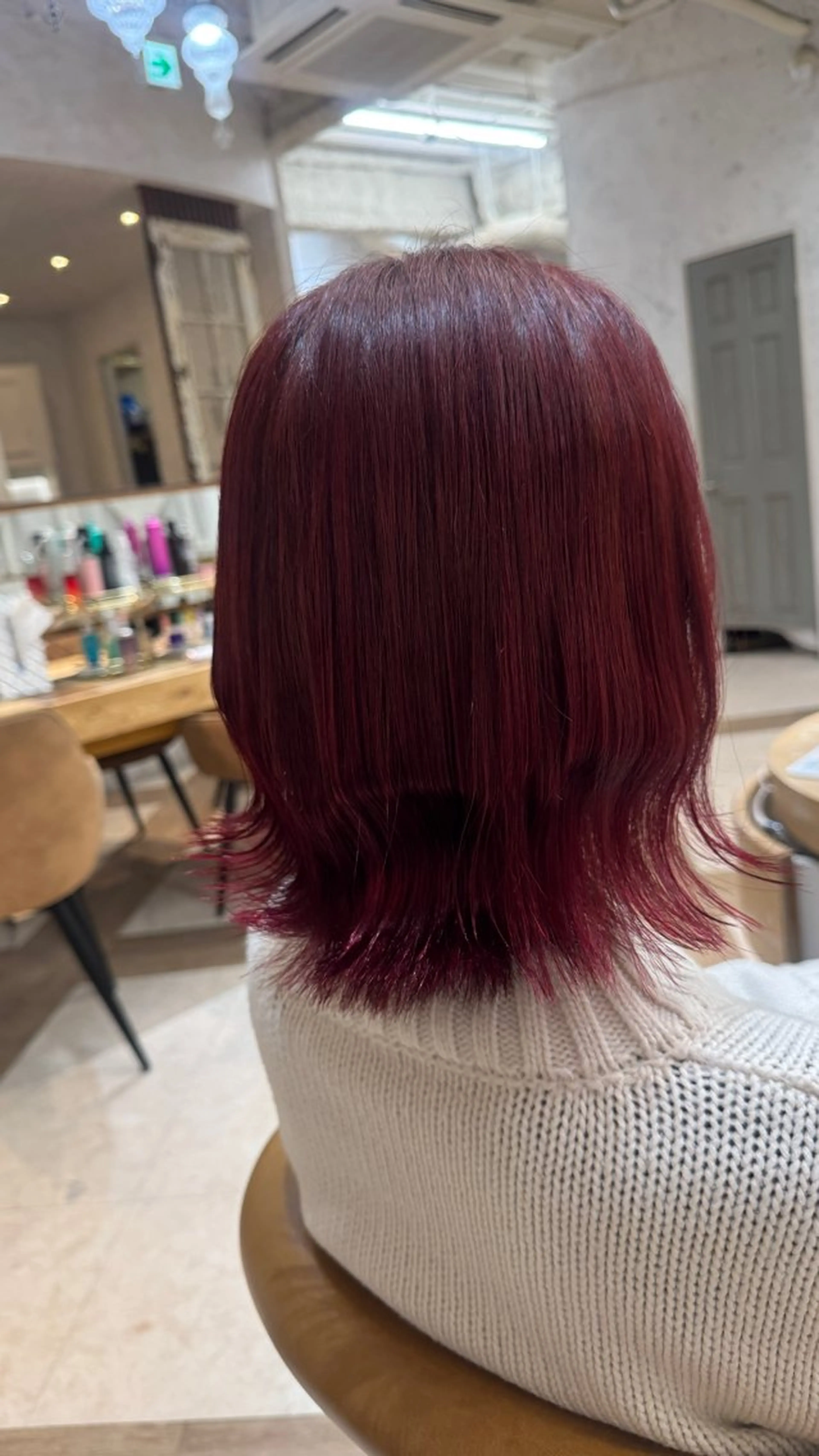 ショート ヘアカラー 橋本 りくのヘアスタイル