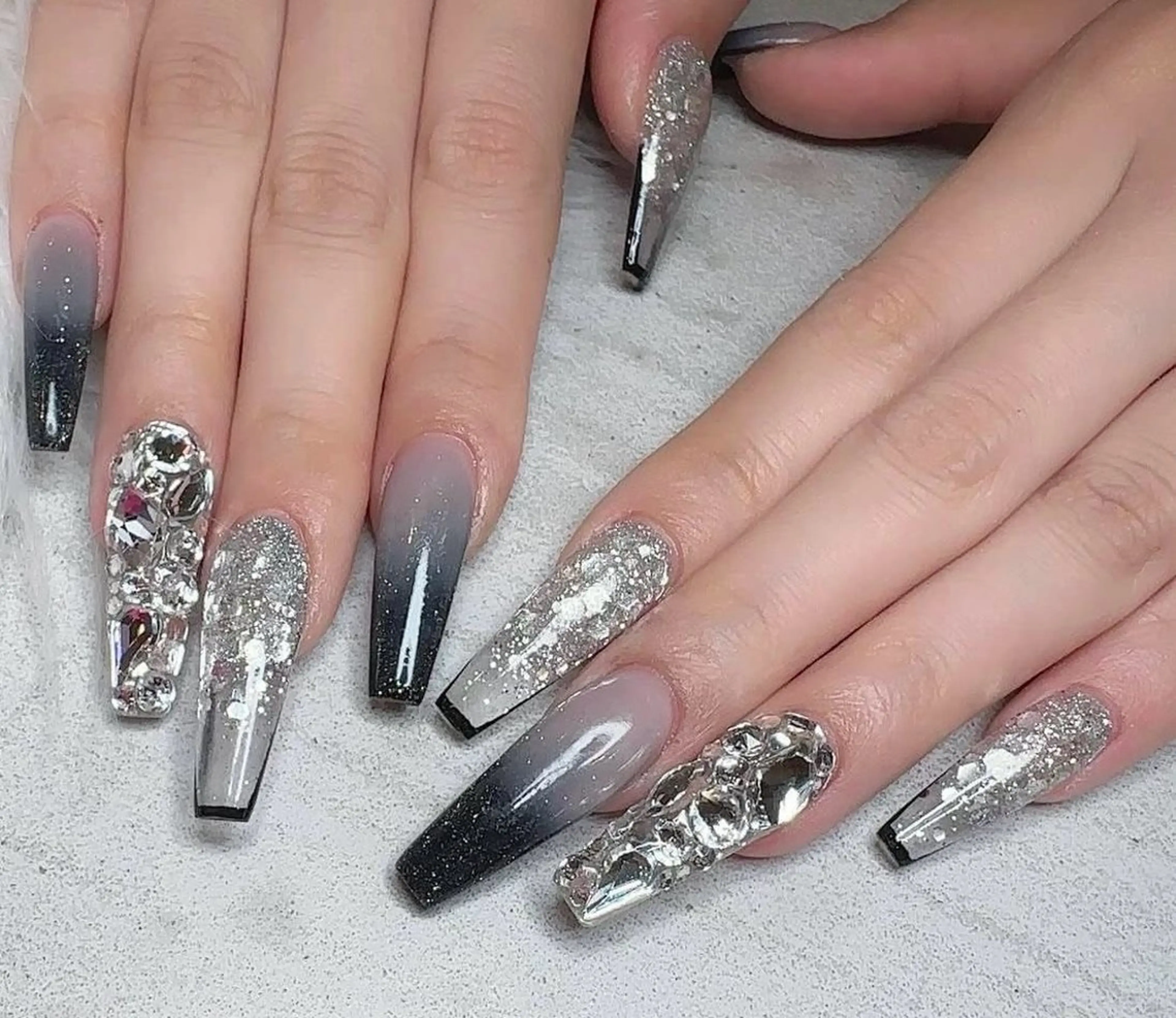 カラー グラデーションカラー ハンドネイル AIN Nailのネイルデザイン