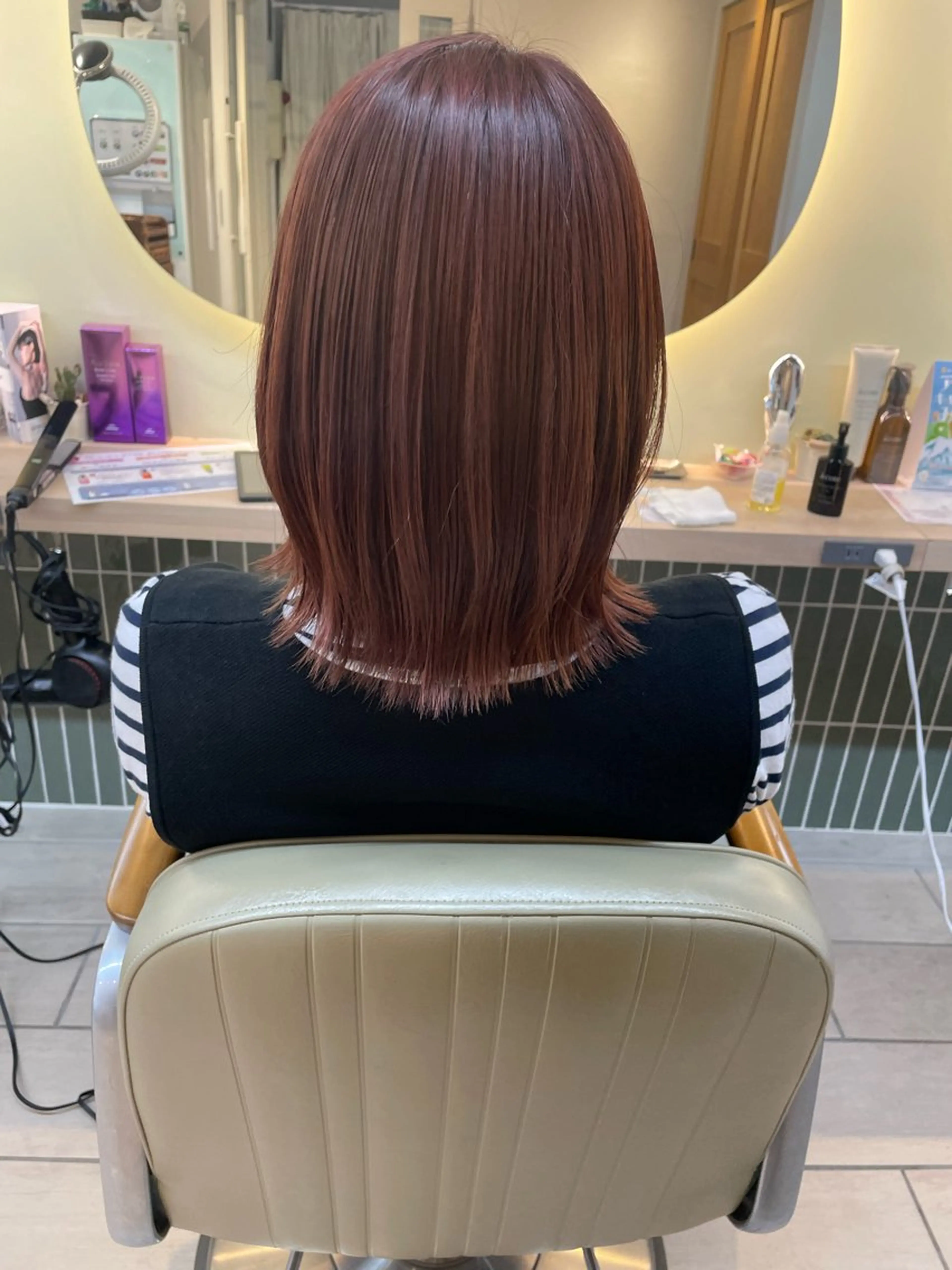 ミディアム ヘアカラー 小俣 実乃里のヘアスタイル