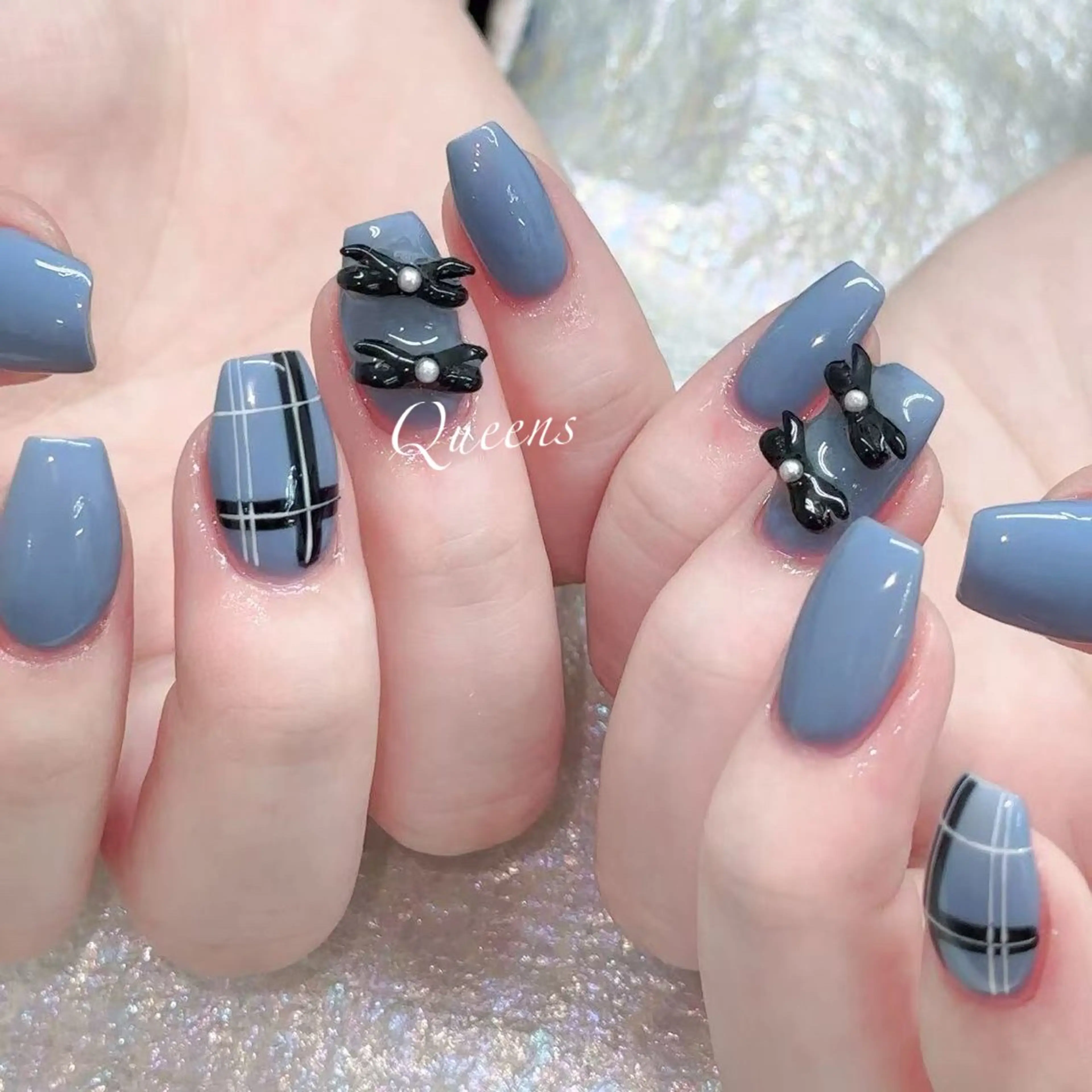 ネイル ハンドネイル Queens テイのネイルデザイン