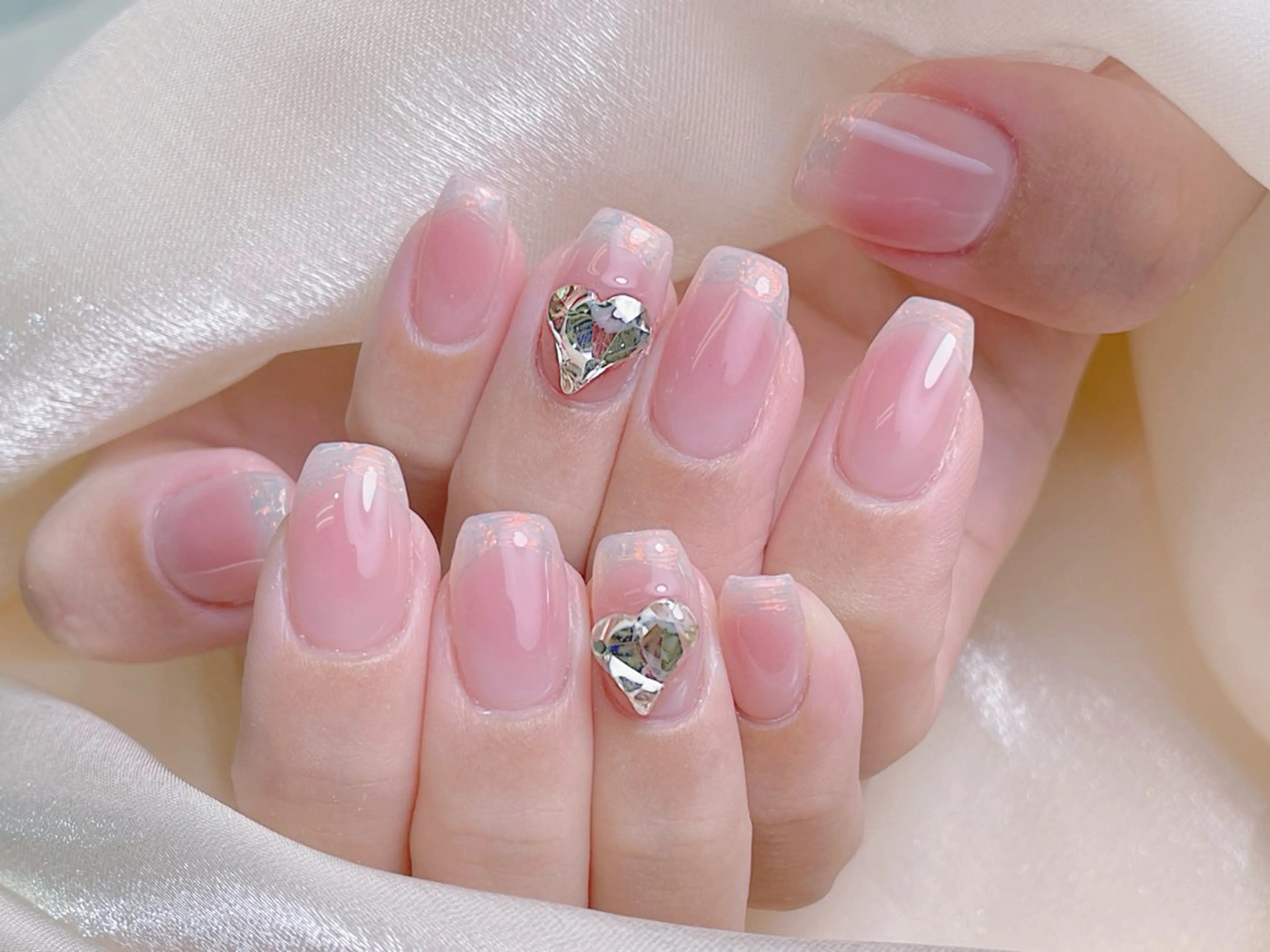 ネイル オーロラネイル チークネイル ハート マグネットネイル スカルプネイル ハンドネイル 💅ネイル✨ プリンセスのネイルデザイン