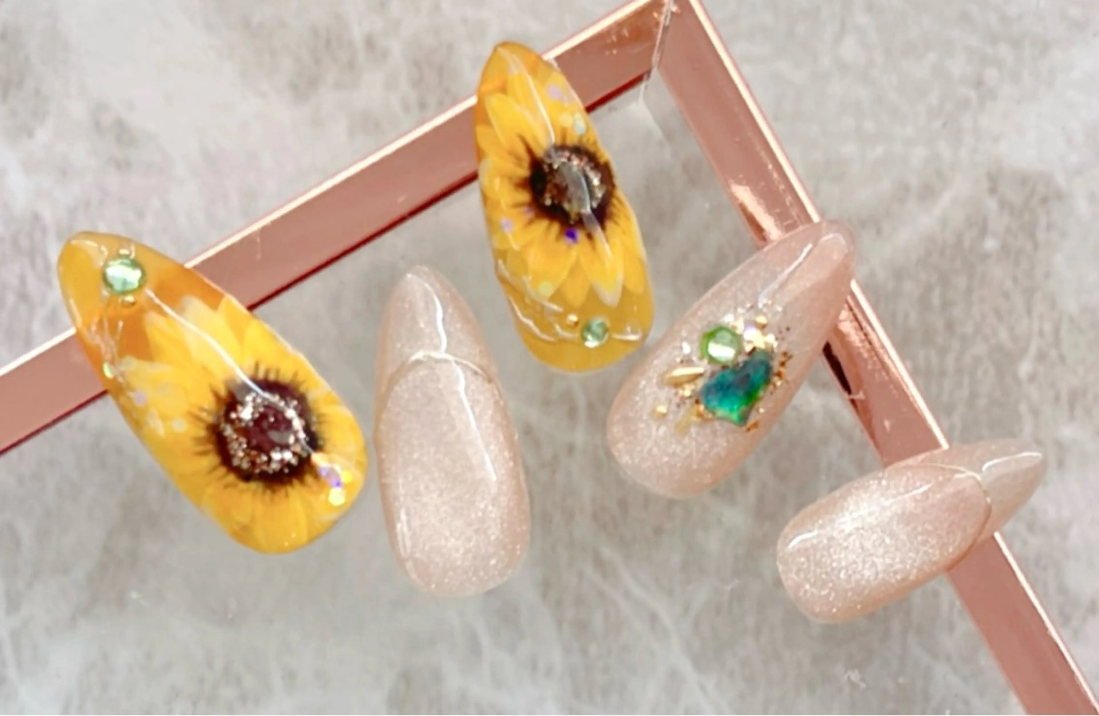 ネイル アートネイル ハンドネイル 🐾佐藤 りえ🐾のネイルデザイン