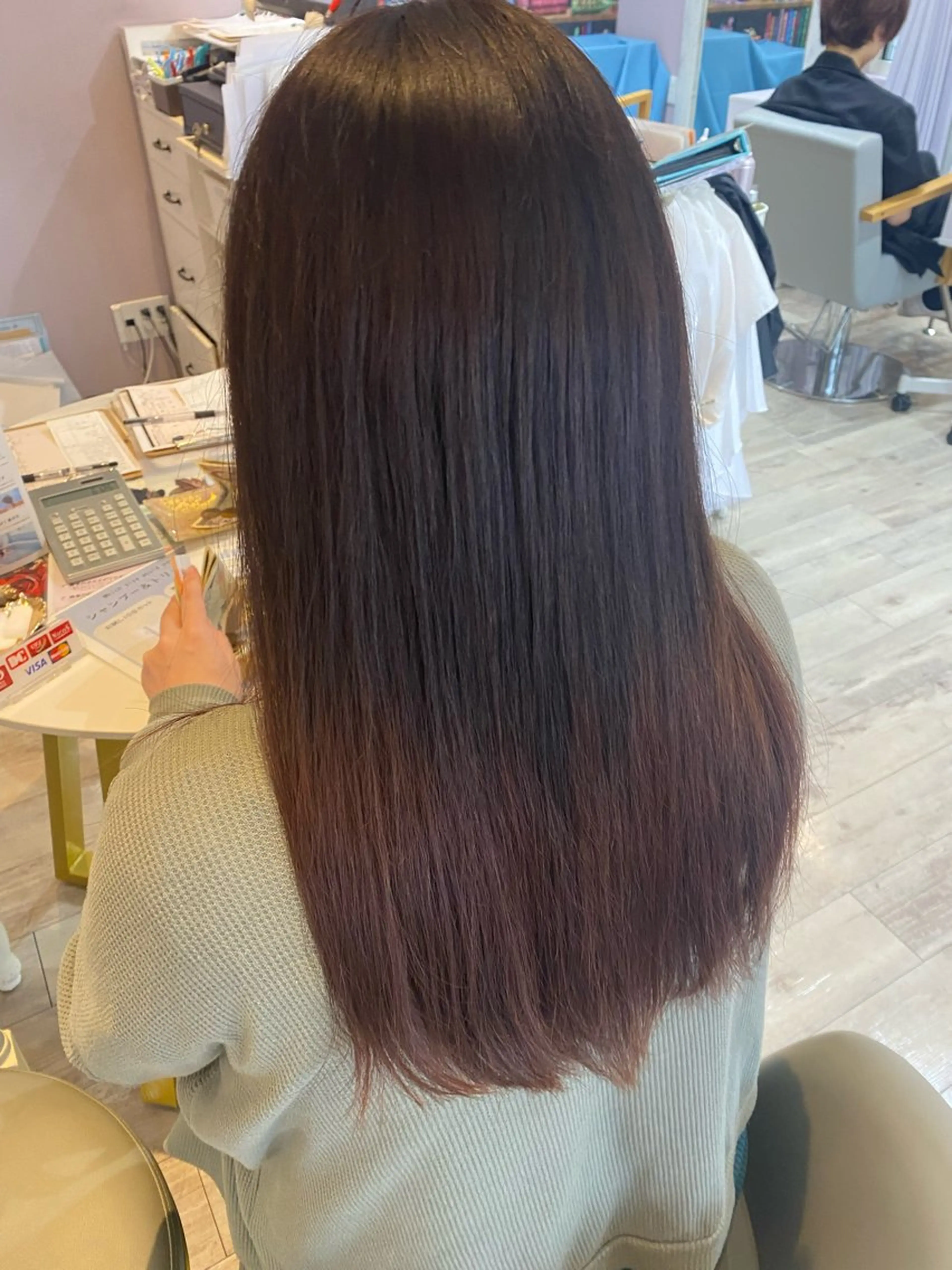 ロング かまだ しおりのヘアスタイル