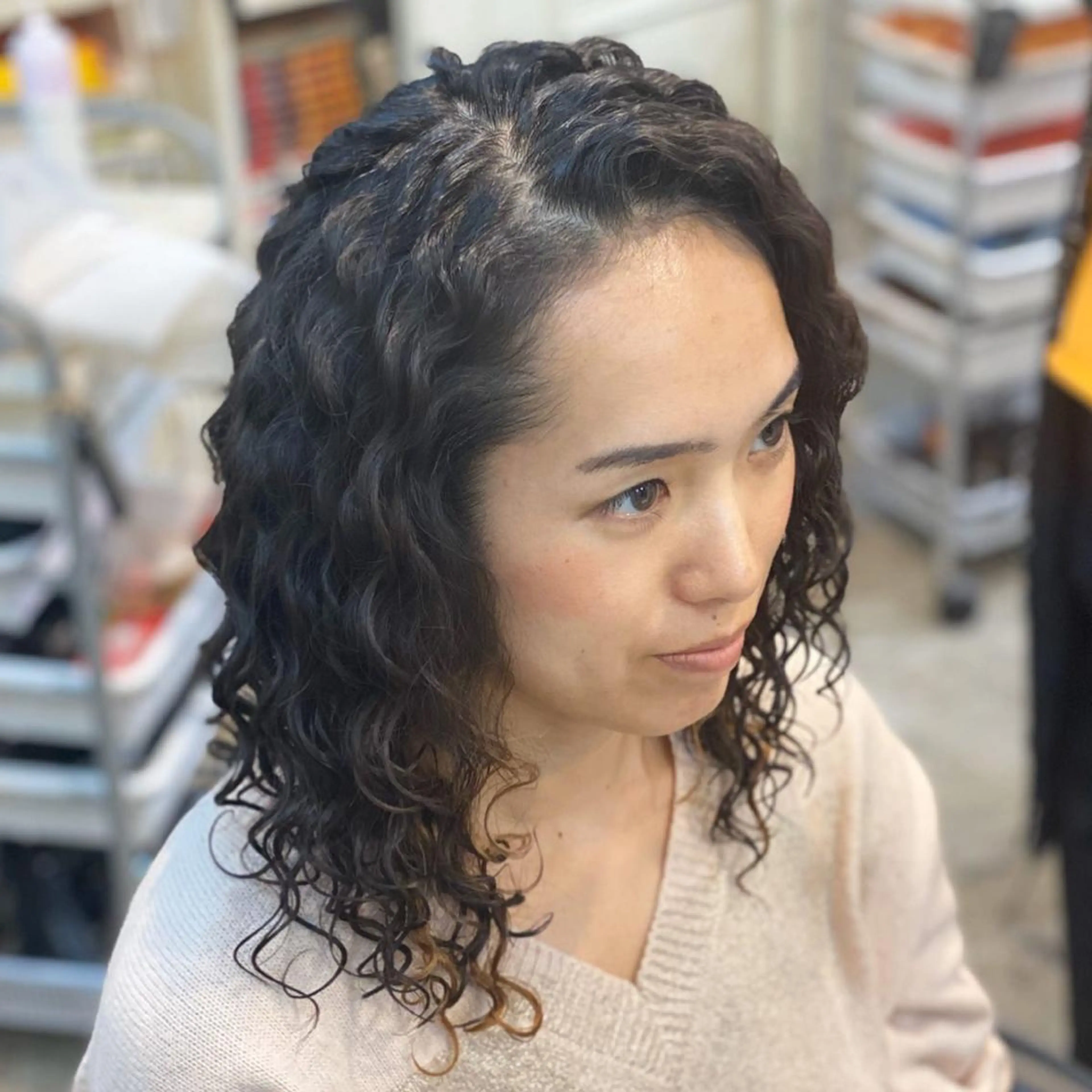 セミロング パーマ 中元 淳のヘアスタイル