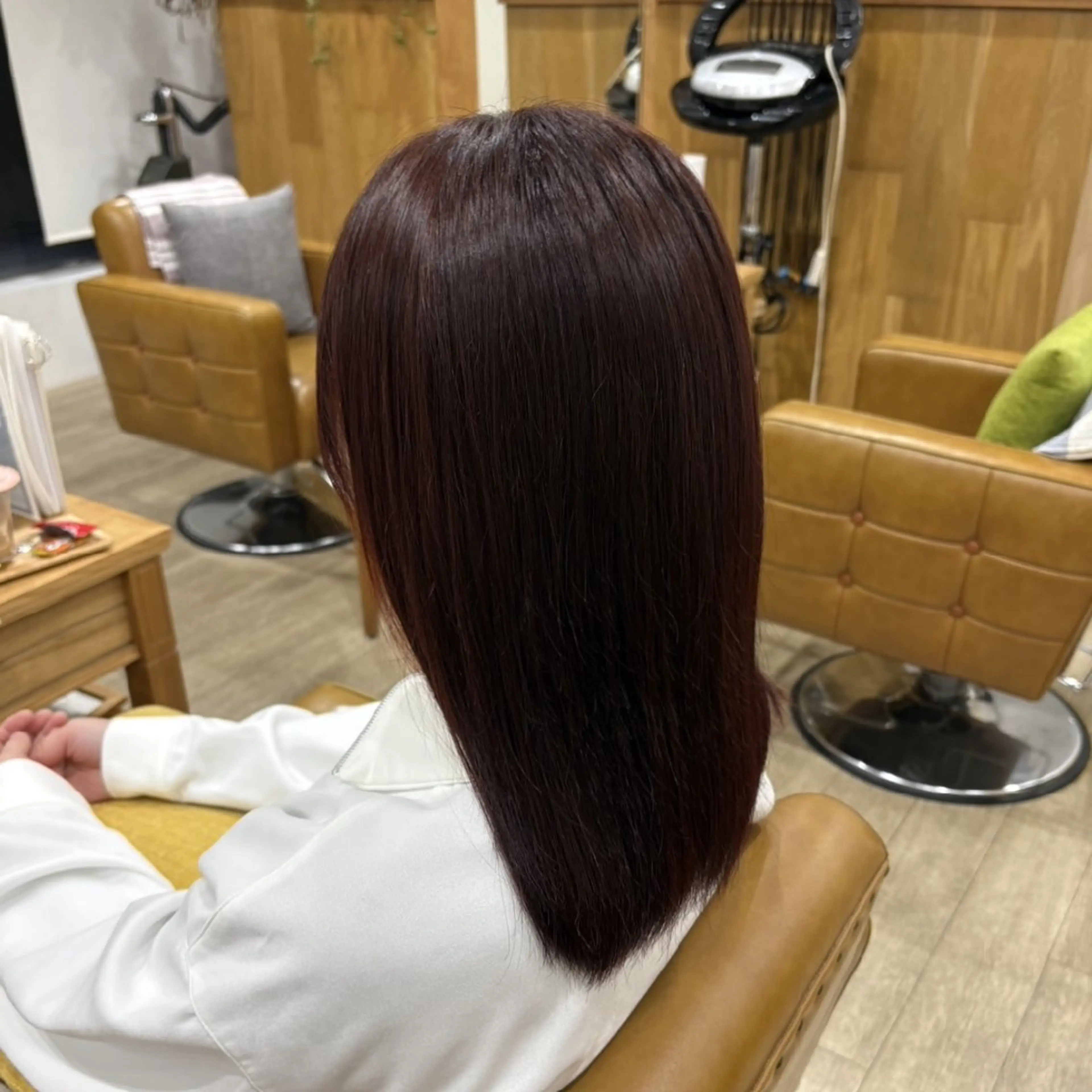 セミロング カラー ブリーチ ダブルカラー ブリーチなしカラー レッドカラー カット ヘアカラー ﾒｱﾘｰﾊﾞｲﾒﾘｰ /花音のヘアスタイル