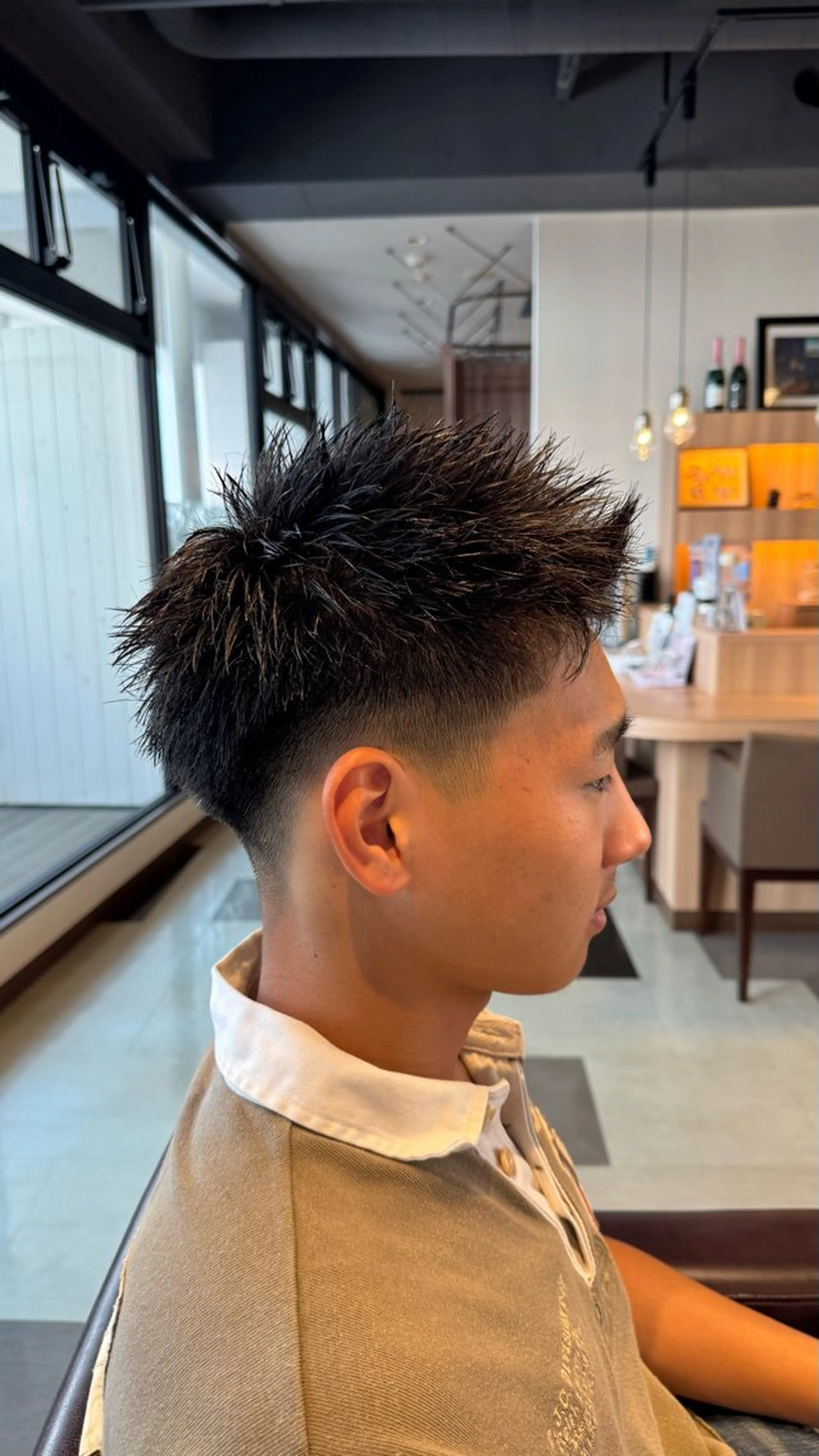 ショート メンズ スパイキーショート 刈り上げ ショートヘア カット メンズパーマ特化🔥 岩内皓大のヘアスタイル