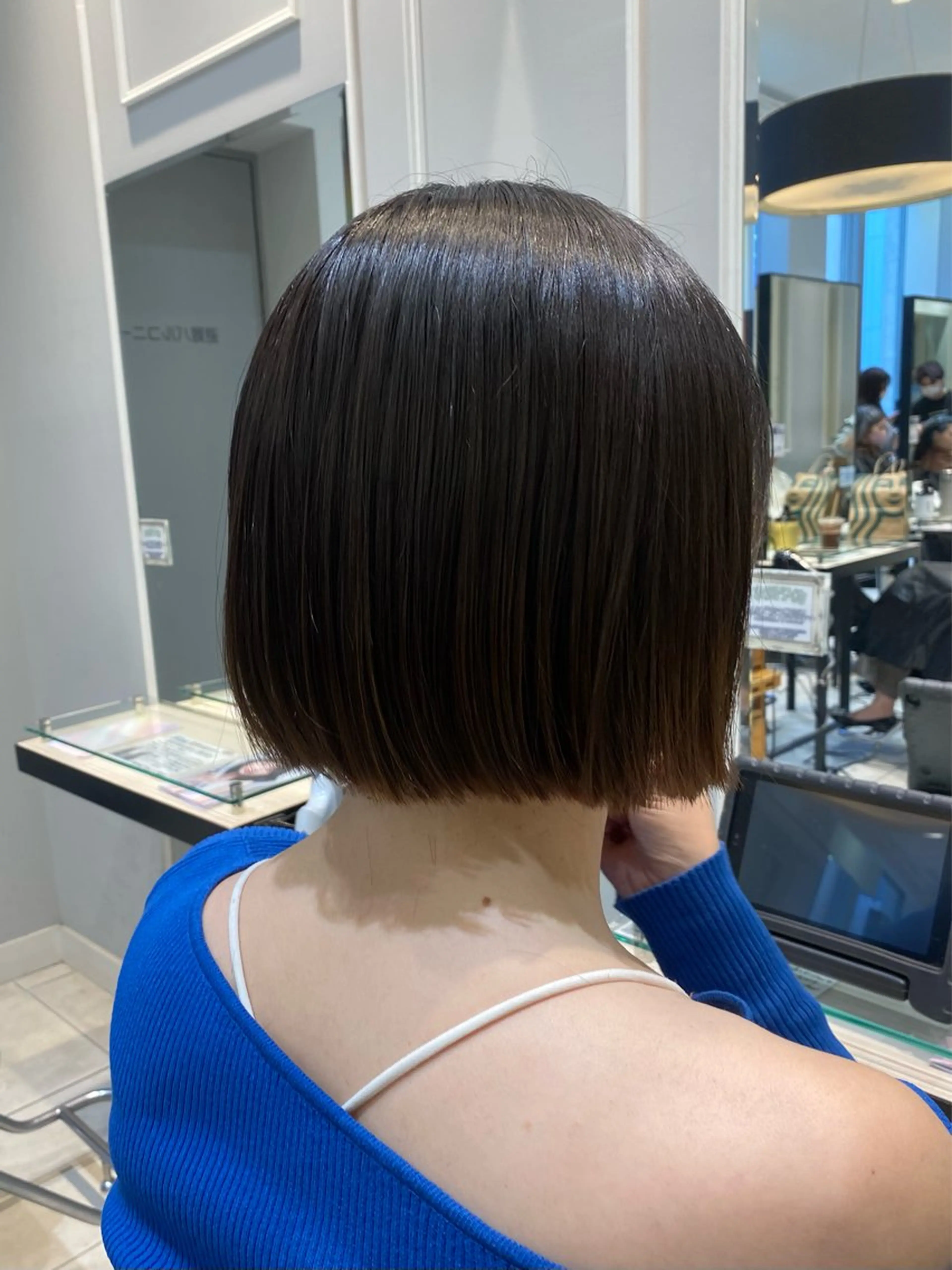 ショート 切りっぱなしボブ 前下がりボブ ボブ カット トリートメント 韓国ヘア🍒渡辺 咲🍒のヘアスタイル