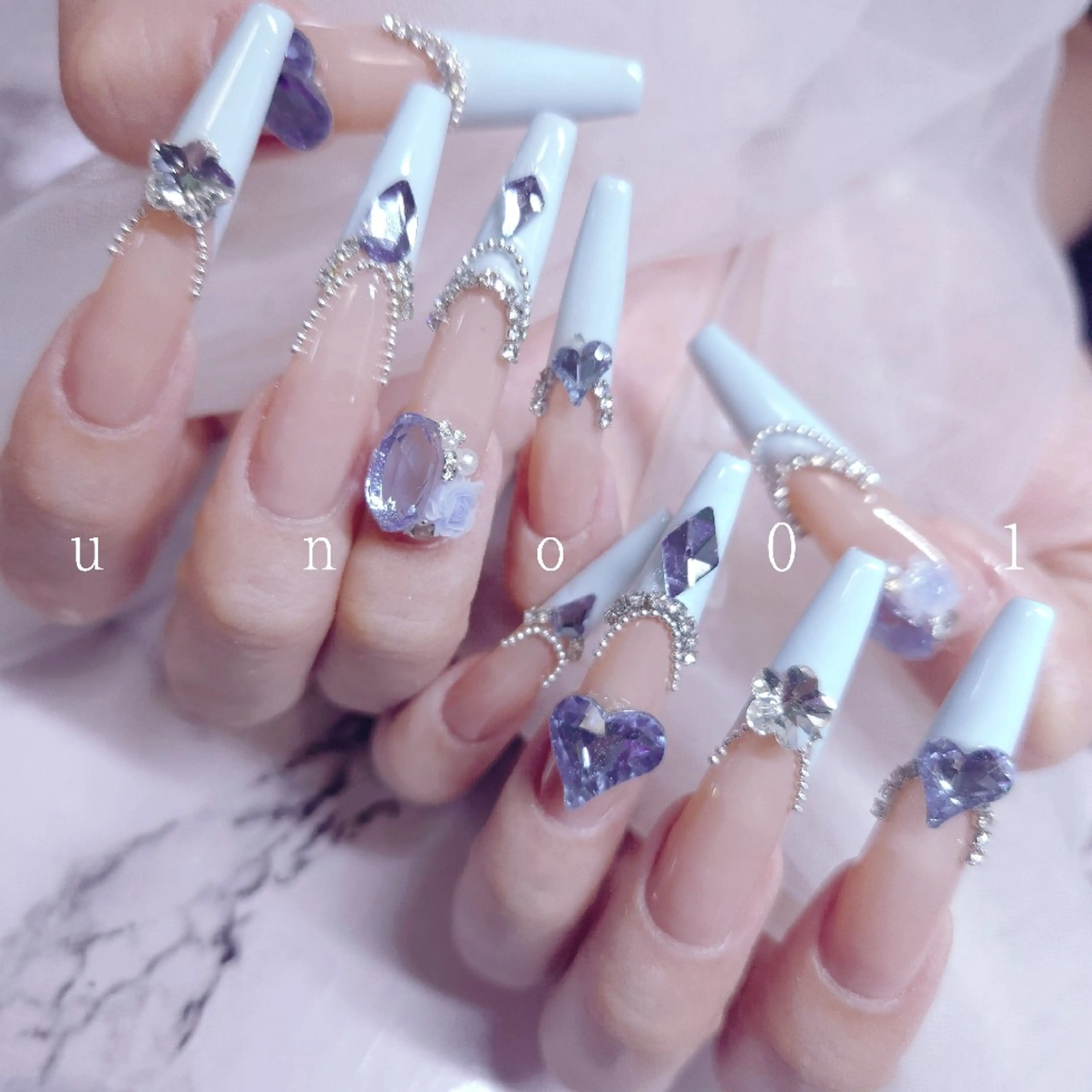 ネイル ハンドネイル 梅田🦄中崎町🩵 u n o 0 1のネイルデザイン