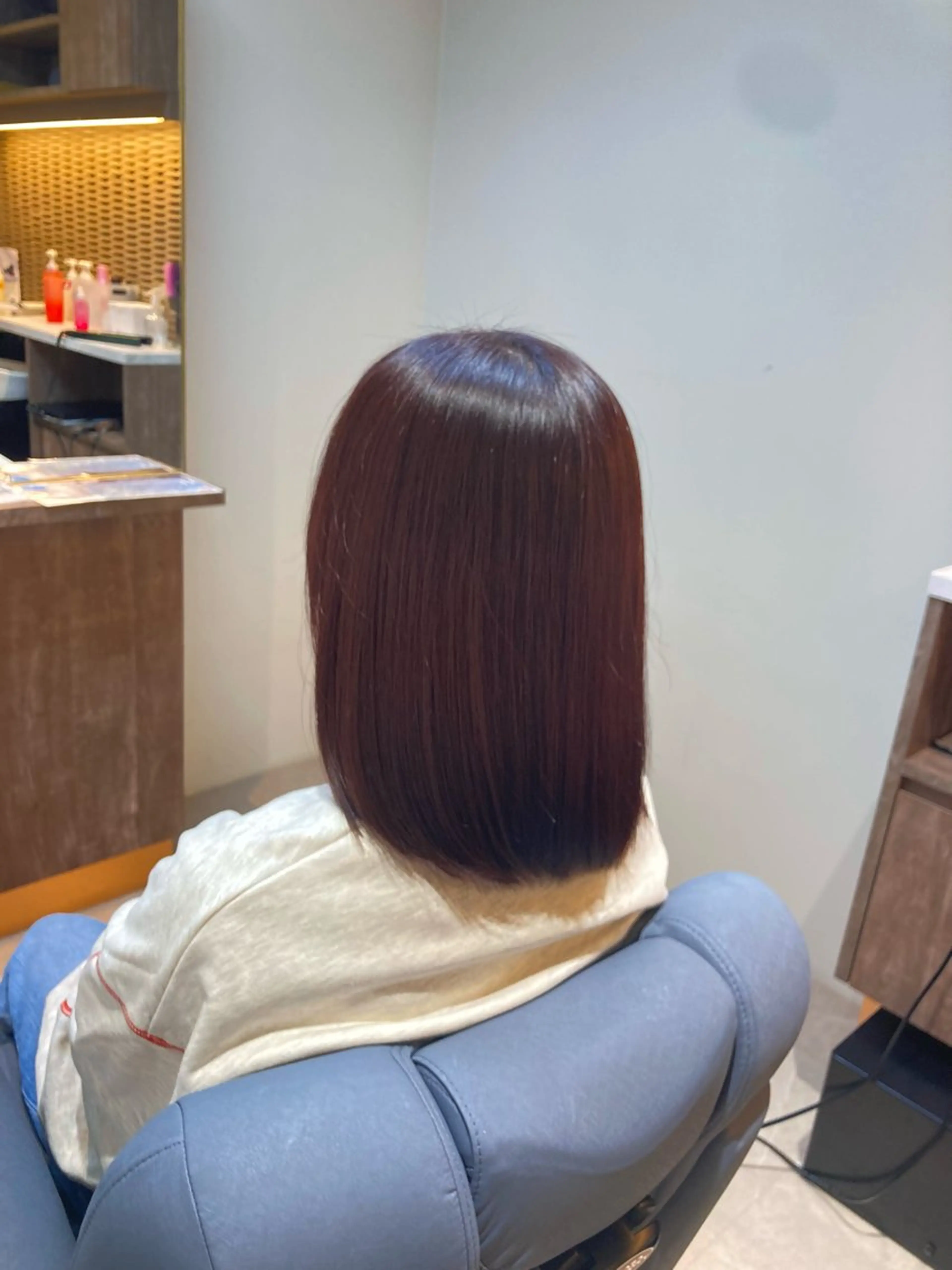 セミロング カラー レッドカラー ピンクカラー🎀 米津 美佑のヘアスタイル