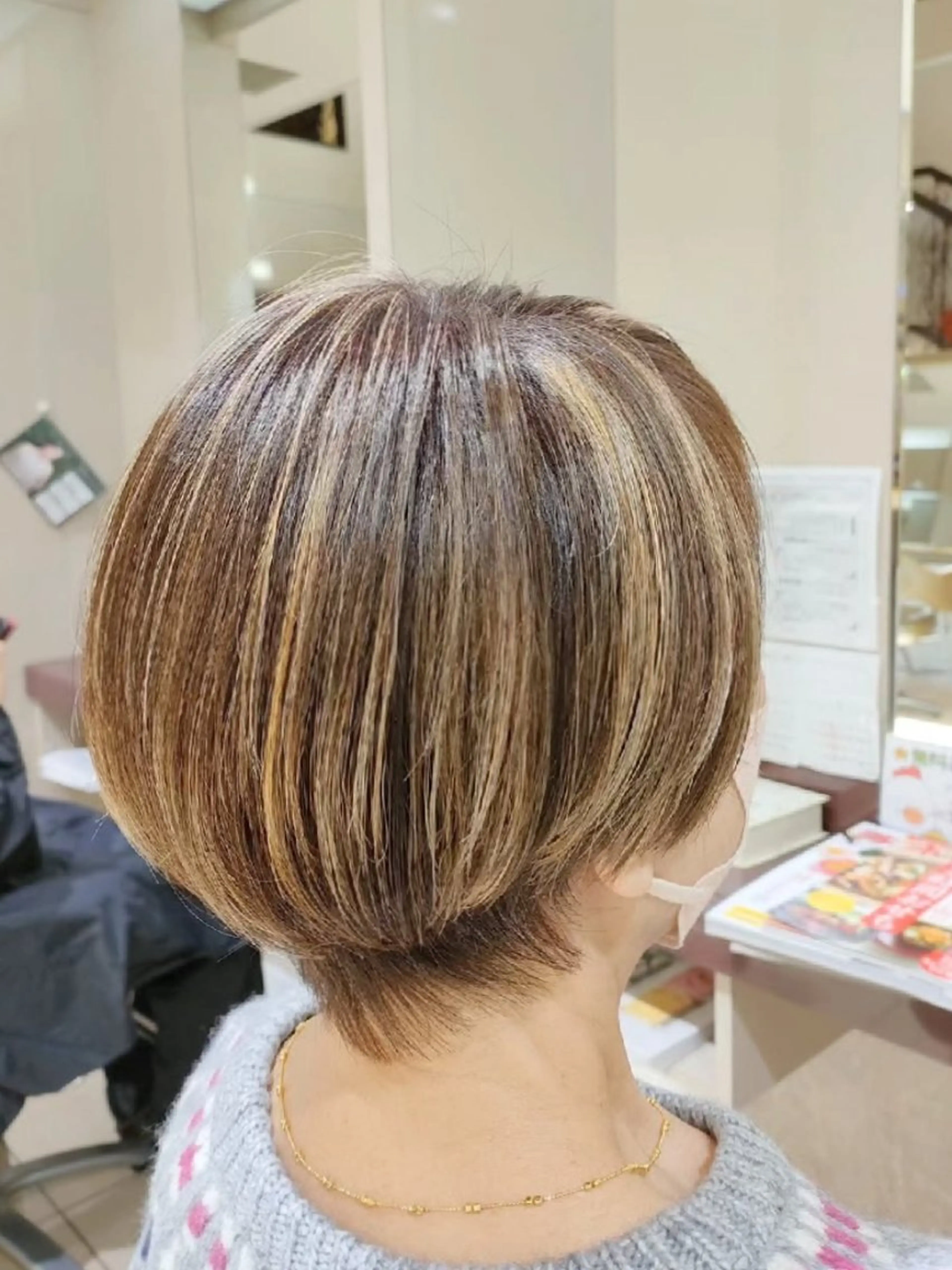 ショート カラー 清水 怜子のヘアスタイル