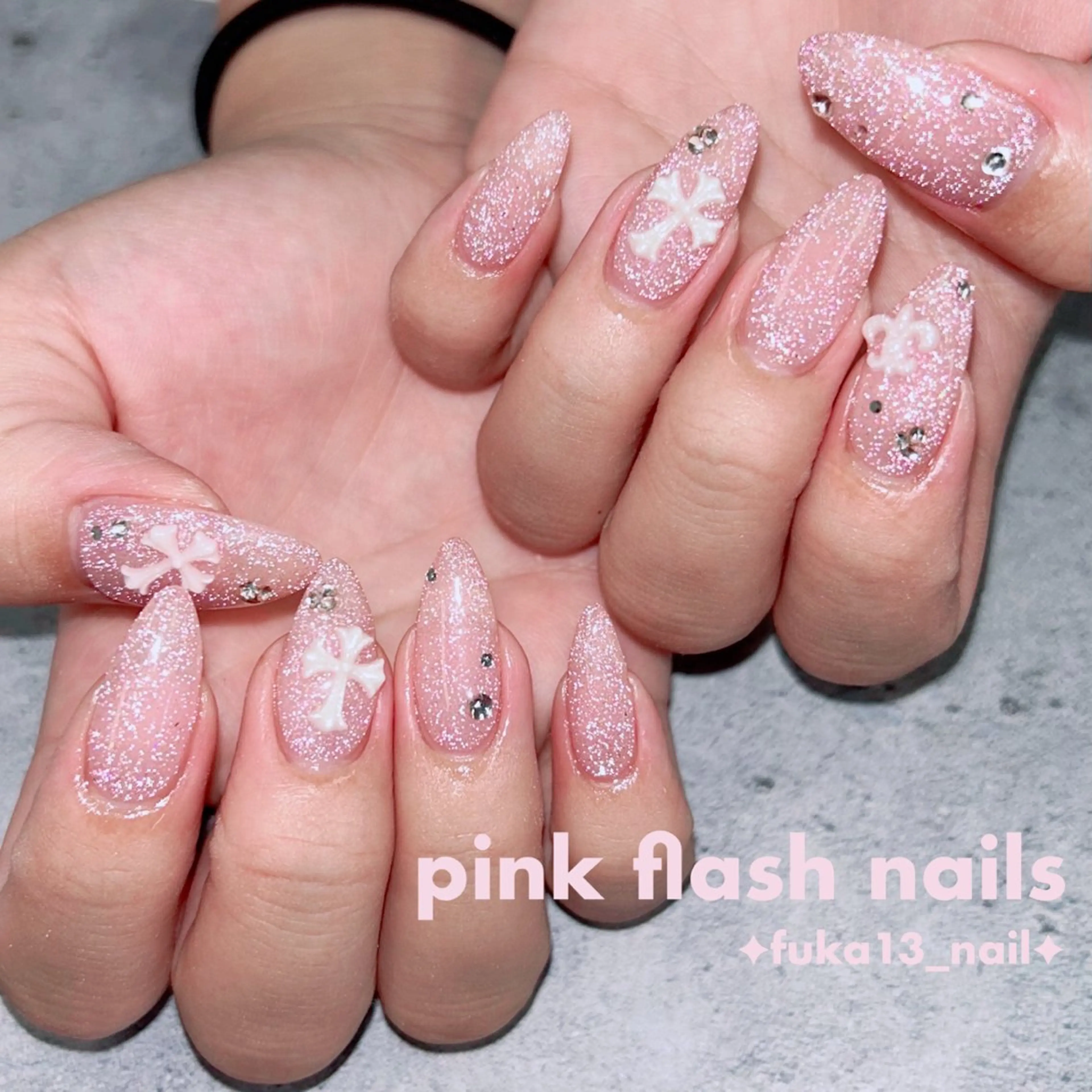 ネイル フラッシュネイル ガーリー キラキラネイル 韓国ネイル ピンク ハンドネイル ネイルサロンAnela【アネラ】所属・Nail♡Fuka. /4月予約受付中のネイルデザイン