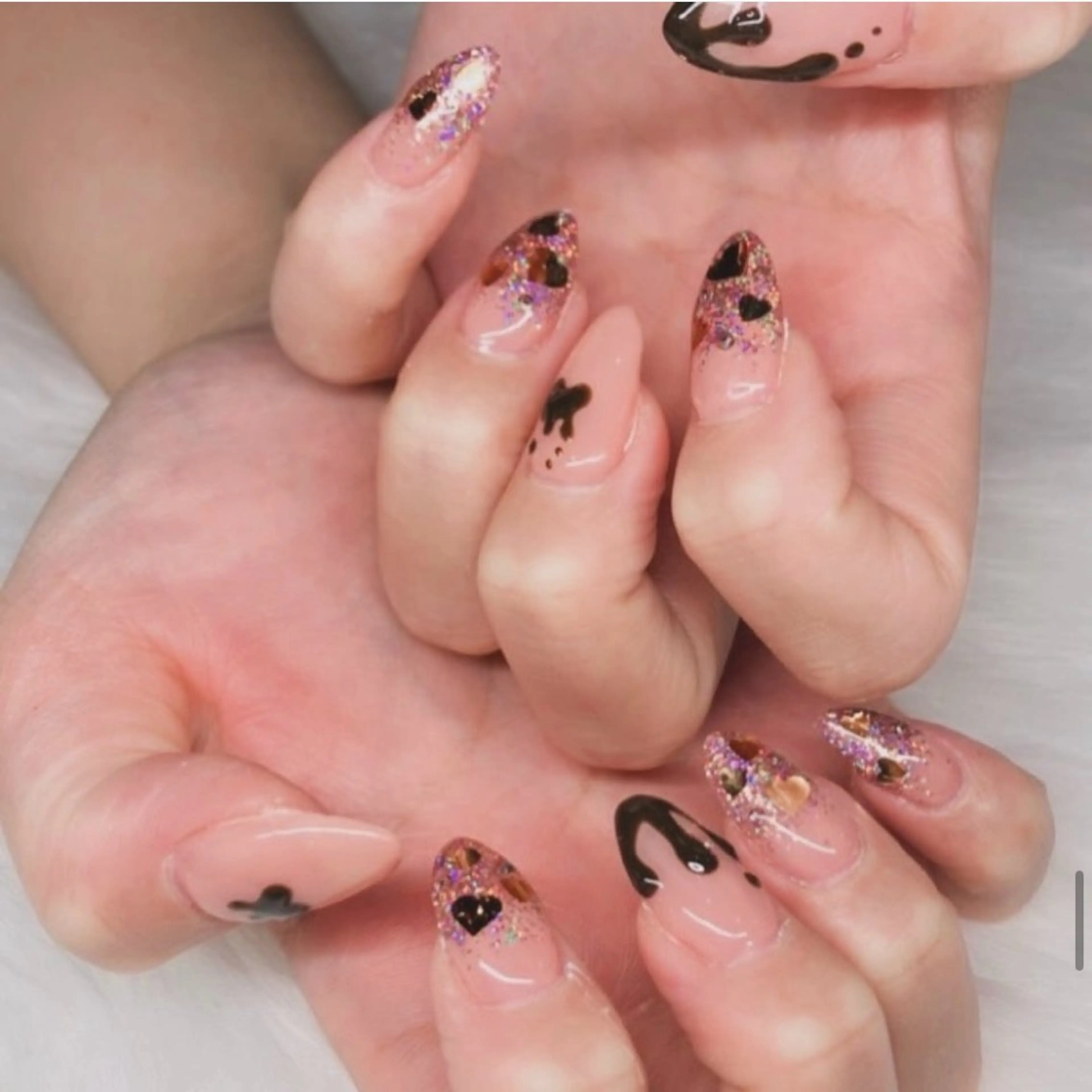 ミディアム ハンドネイル 山科駅徒歩3分❣️ 代表　紗恵子のネイルデザイン